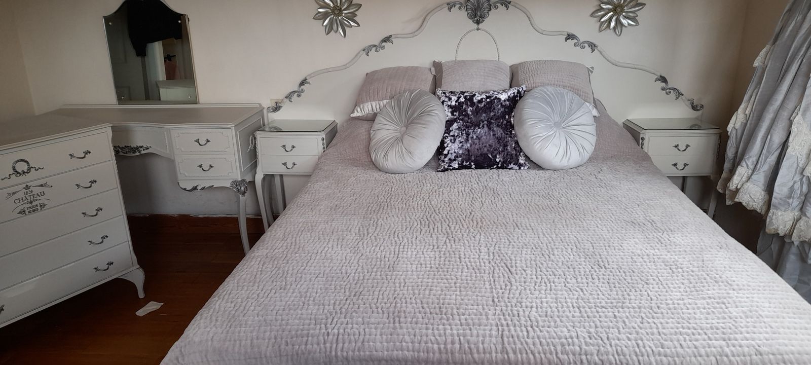 Truly Stunning Bedroom Set By Renowned Furniture Makers Olympus