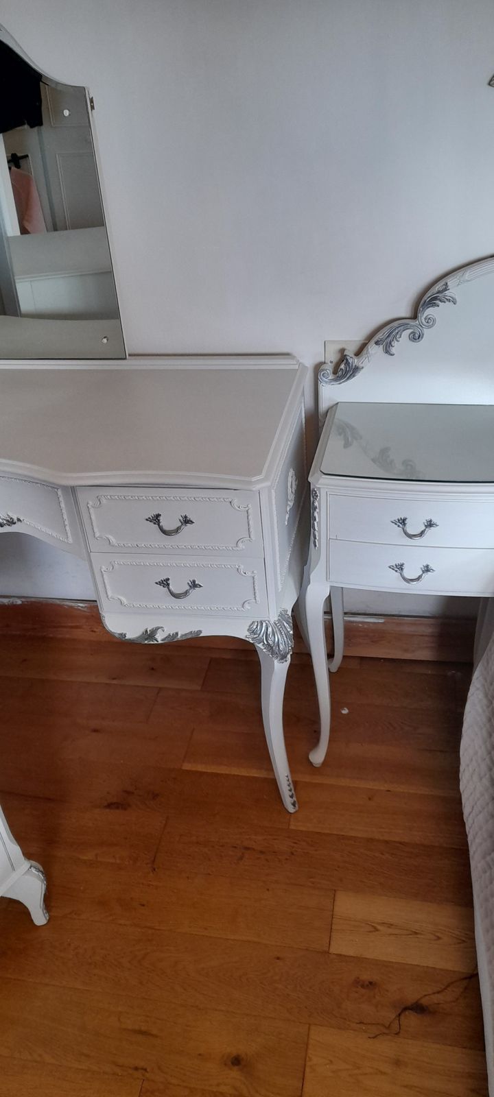 Truly Stunning Bedroom Set By Renowned Furniture Makers Olympus photo vinterior