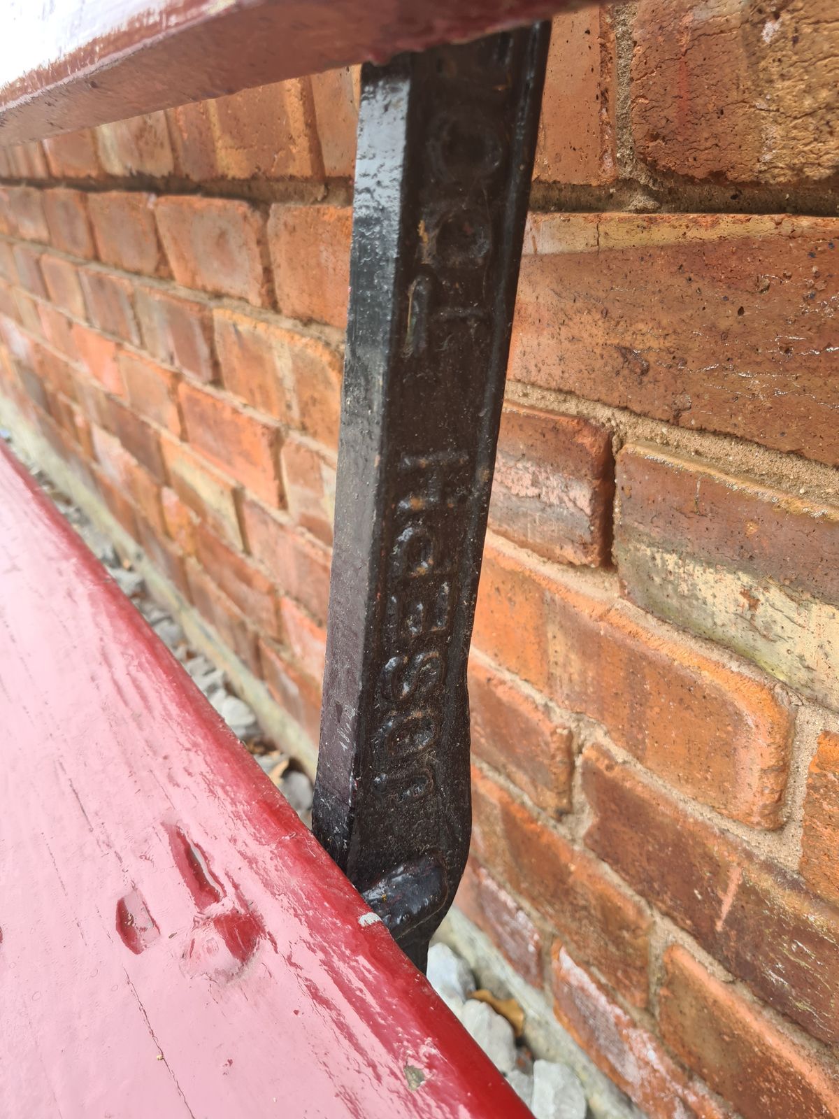 photo for sale A Lovely Late 19th Or Early 20th Century Railway Station Bench   Bridgnorth