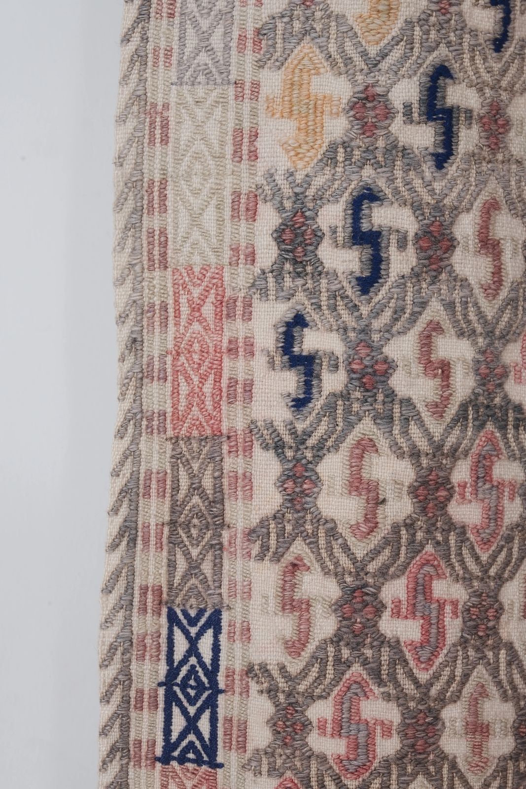 Mid 20t Century Diamond Pattern Jajim Kilim With Muted Colors 5'9'' X 8'4'' photo vintage