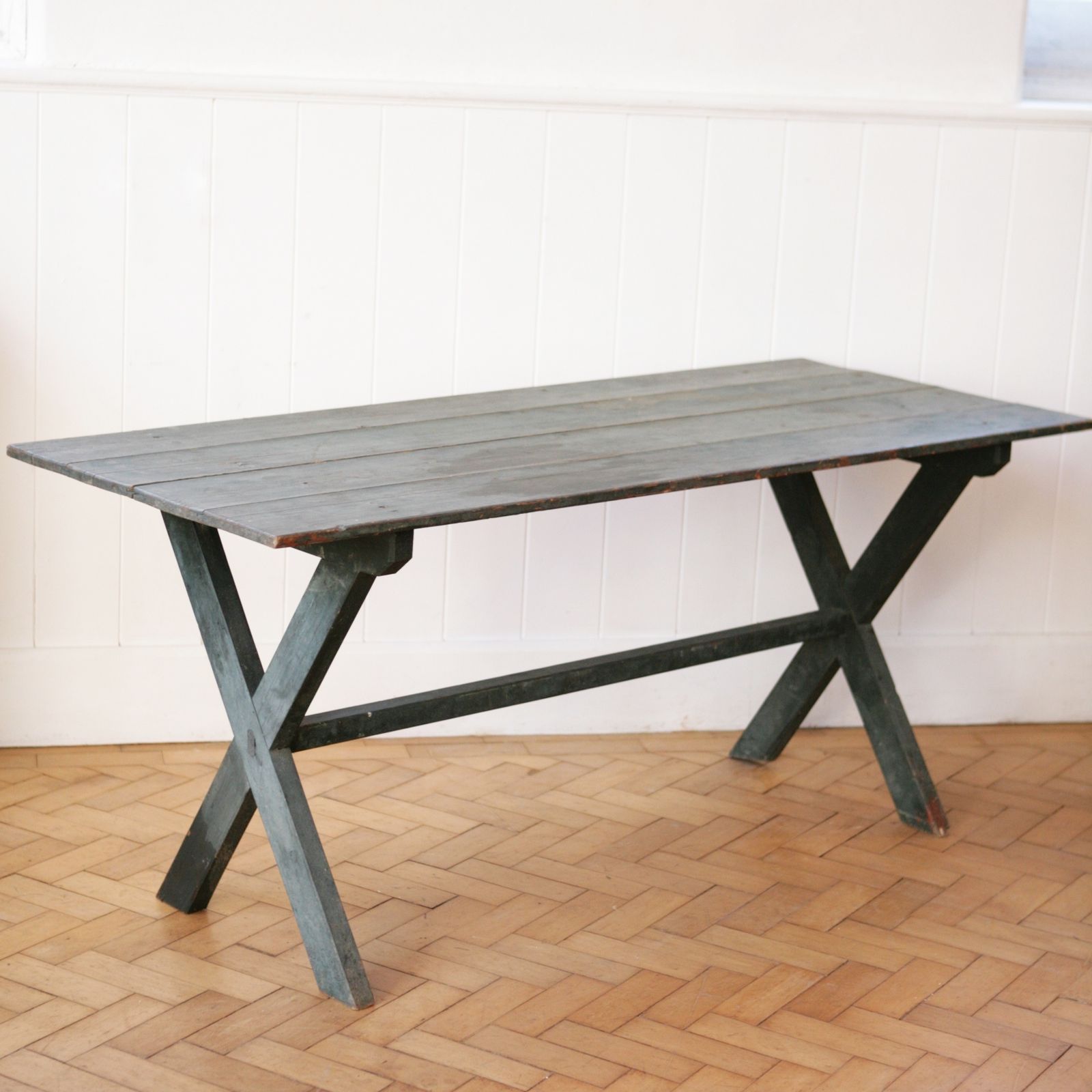 C19th French Blue Painted Tavern Table photo vinterior