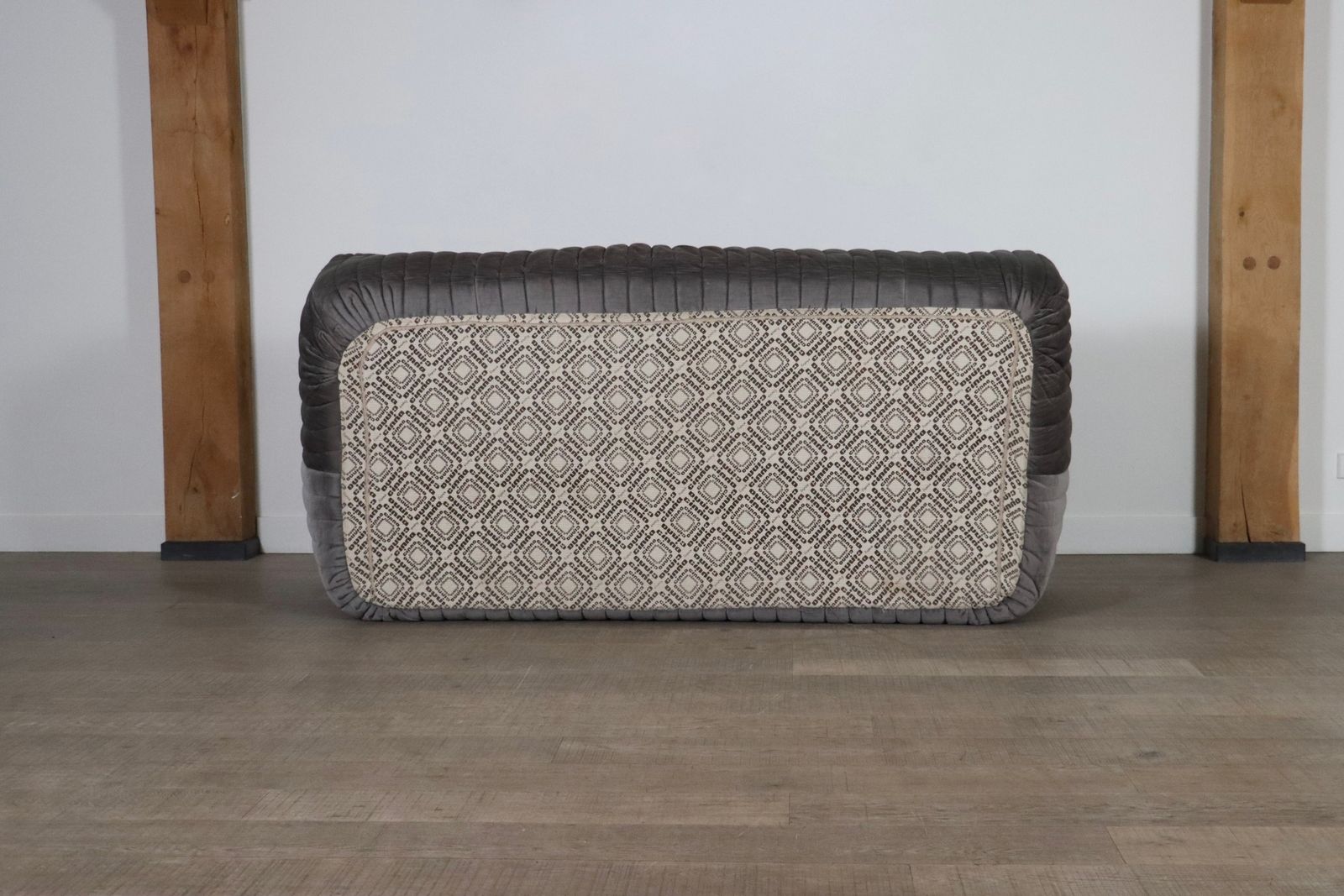 photo buy Original Cinna Sandra Three Seater Sofa In Velvet By Annie Hieronimus, France 1970s