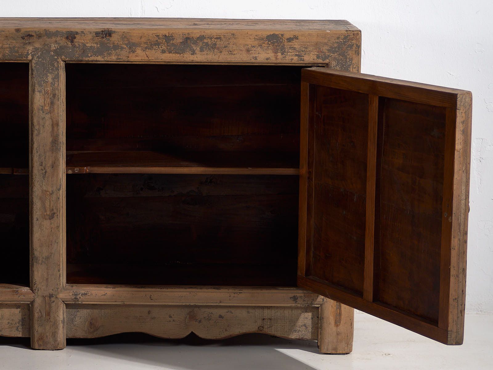photo vinterior Antique Living Room Sideboard With Gray Patina (C.1900)