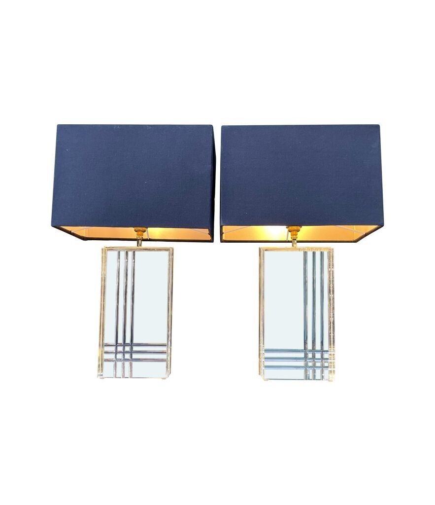A Pair Of 1970s Italian Gilt Metal And Lucite Lamps photo vinterior