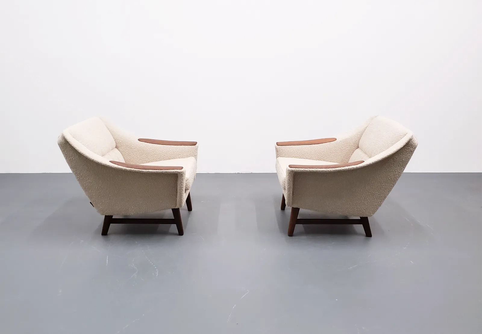 1960 Mid Century Danish Teak Lounger In Beige Boucle photo 1000.0