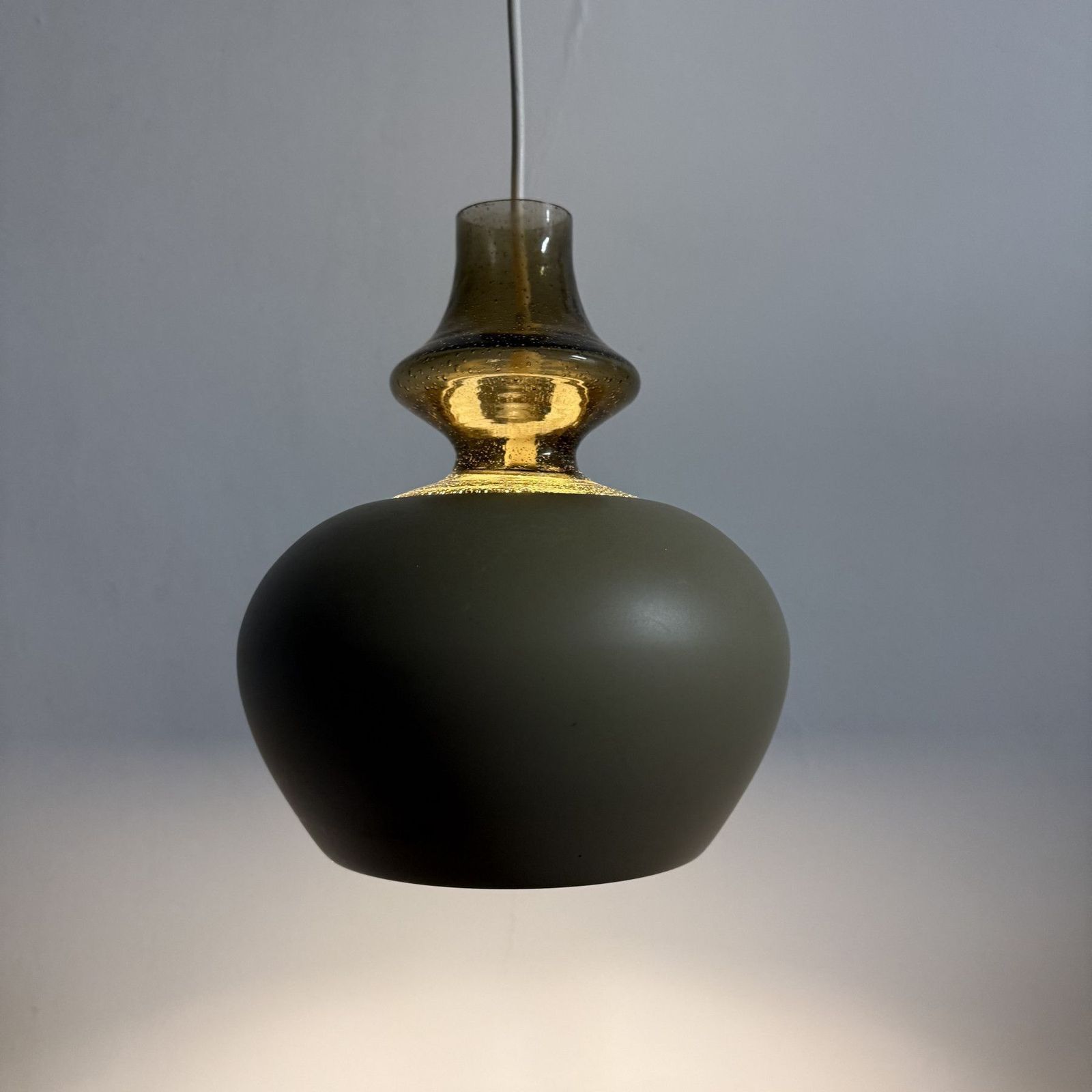 photo vinterior Raak Hanglamp Carthago, Jaren 1970
