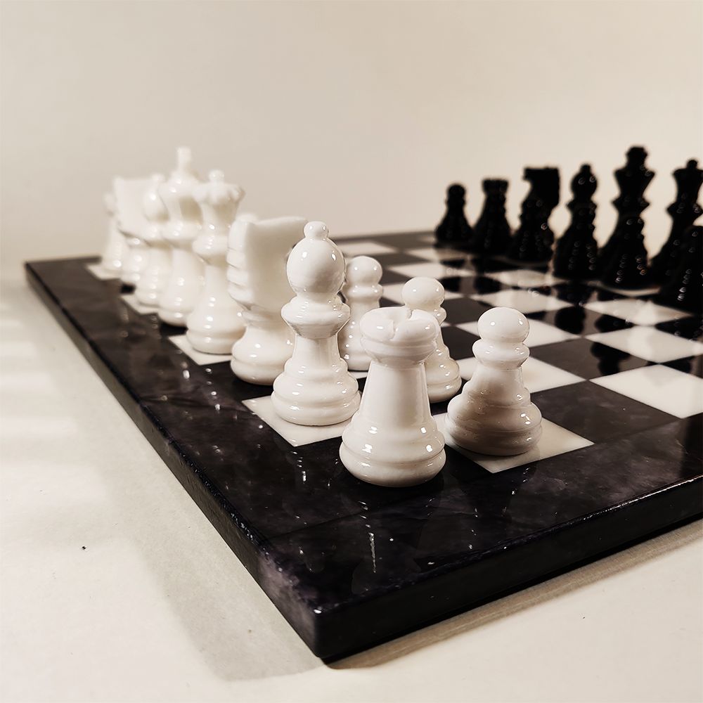 1970s Stunning Chess Set In Hand Carved Alabaster Of Volterra   Black And White   Made In Italy photo for sale
