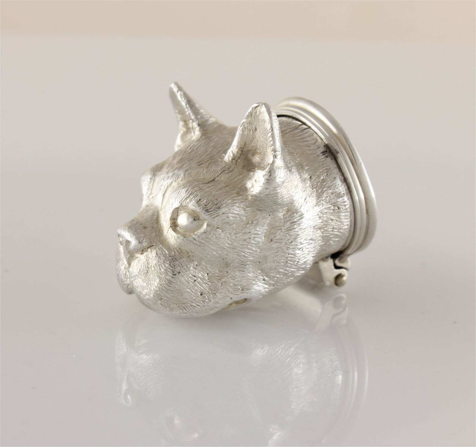 Silver French Bulldog Pill Box. Novelty Dog Snuff Box. W Comyns 1971. photo vinterior