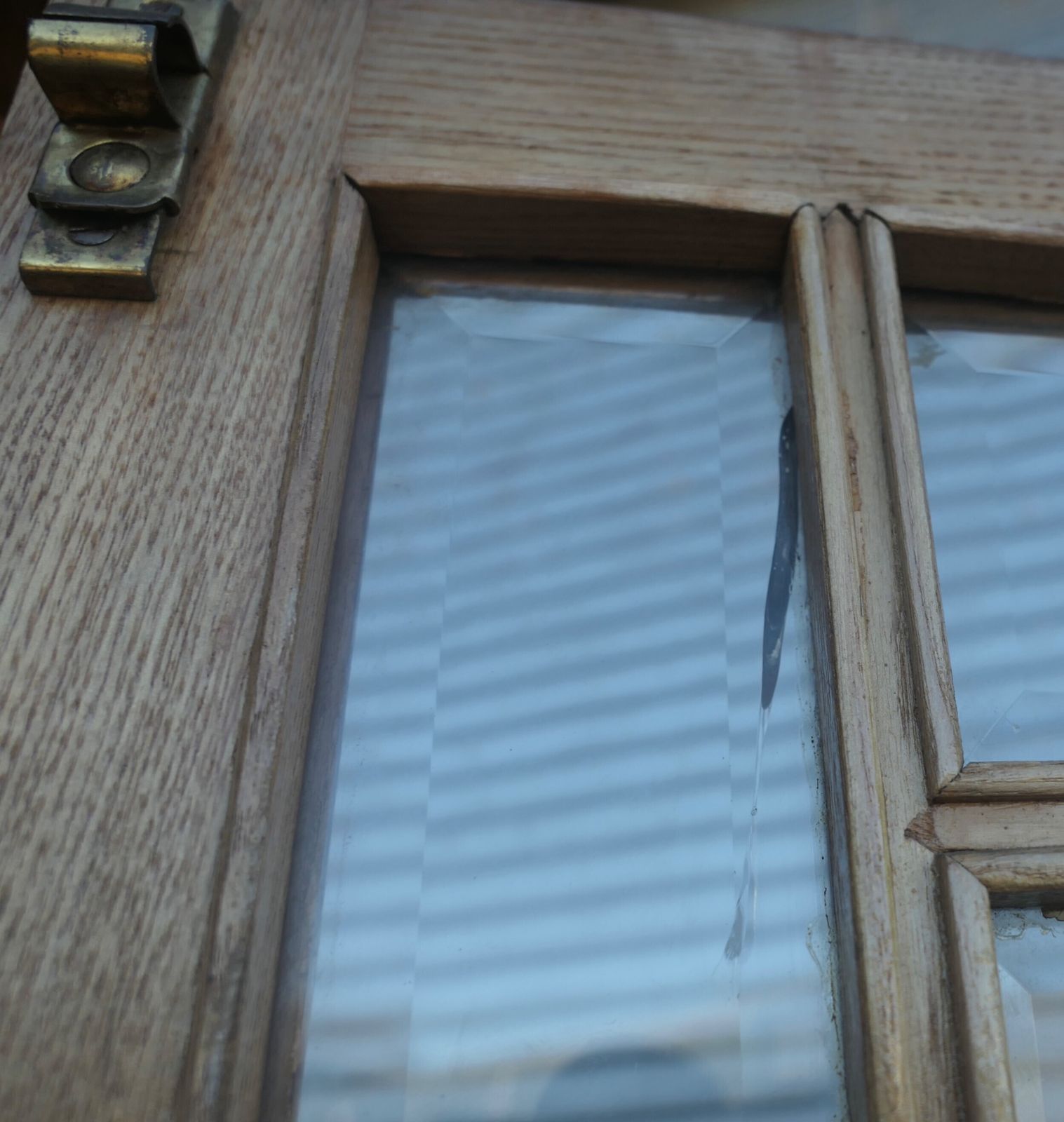 A Charming Single Wardrobe Compactum In Ash And Bur Walnut photo vinterior
