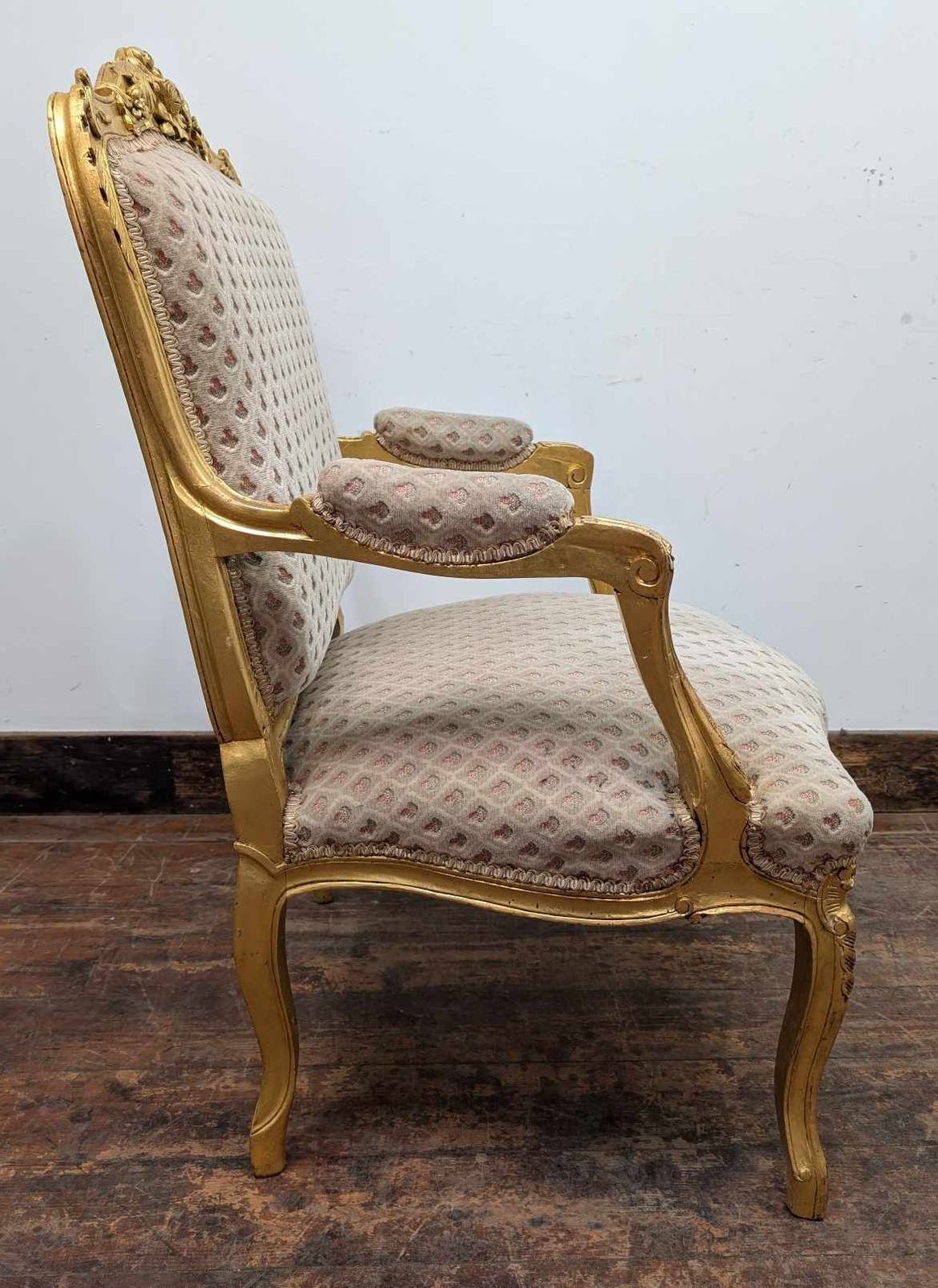 Vintage Gold Ornate Armchair In Cream Coloured Upholstery photo 250.0