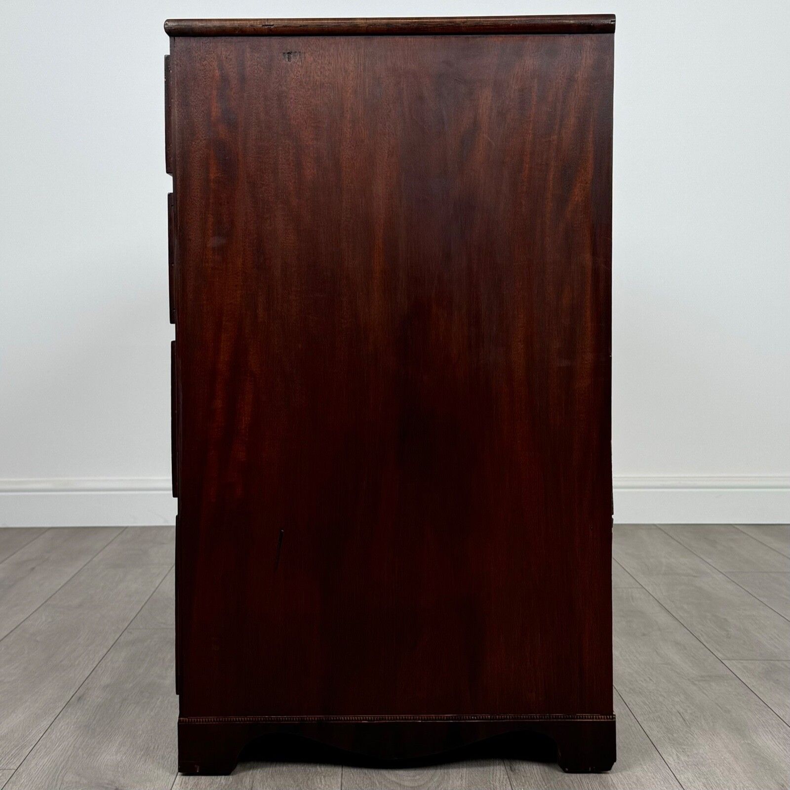 Antique 18th Century Fine Quality Chest Of Drawers In Mahogany photo for sale