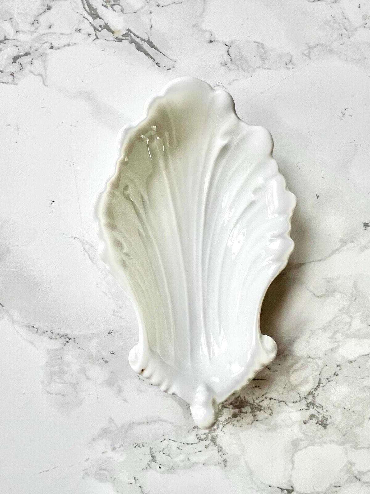Rare Pair Of Antique White Porcelain Salt And Pepper In The Shape Of Shells photo Home Decor