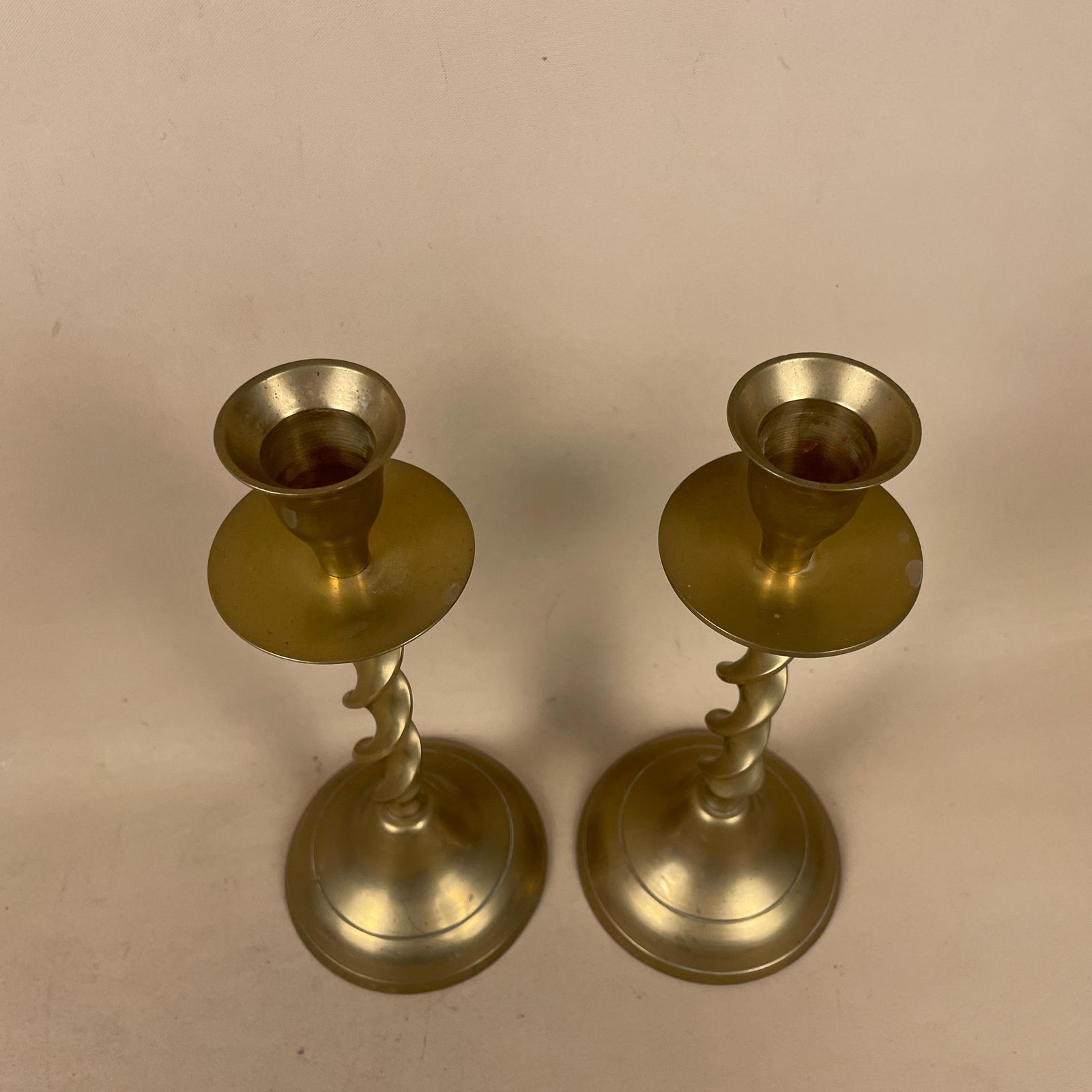 Antique Matching Pair Of Twisted Gold Solid Brass Metal Candlestick Candle Stick Vintage Column Taper Dinner Candlesticks Twist Round Base photo Home Decor