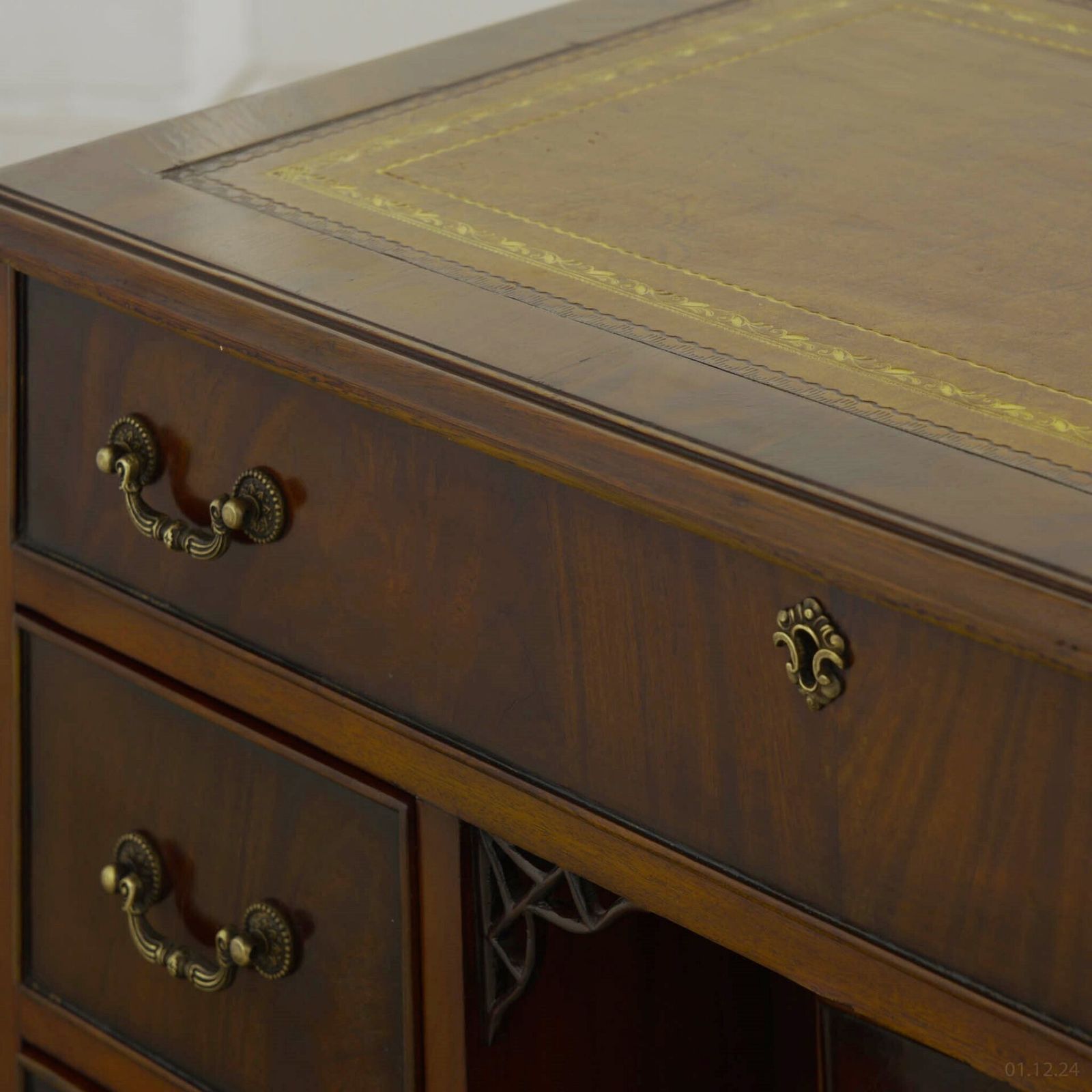 Georgian Revival Knee Hole Desk Mahogany photo furniture