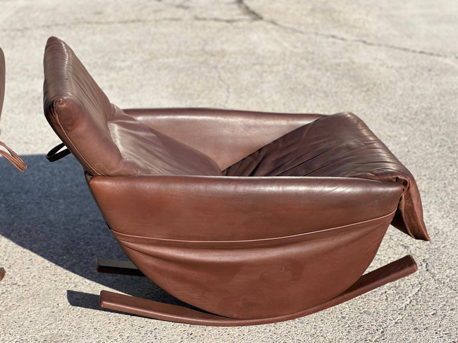 Pair Of De Sede Rocking Chairs, Switzerland 1970 In Brown Leather photo Furniture