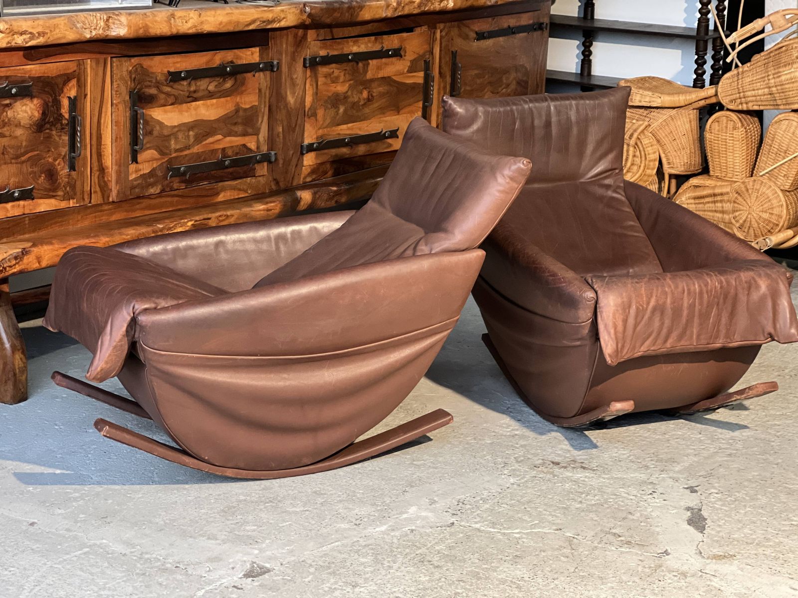 photo vinterior Pair Of De Sede Rocking Chairs, Switzerland 1970 In Brown Leather