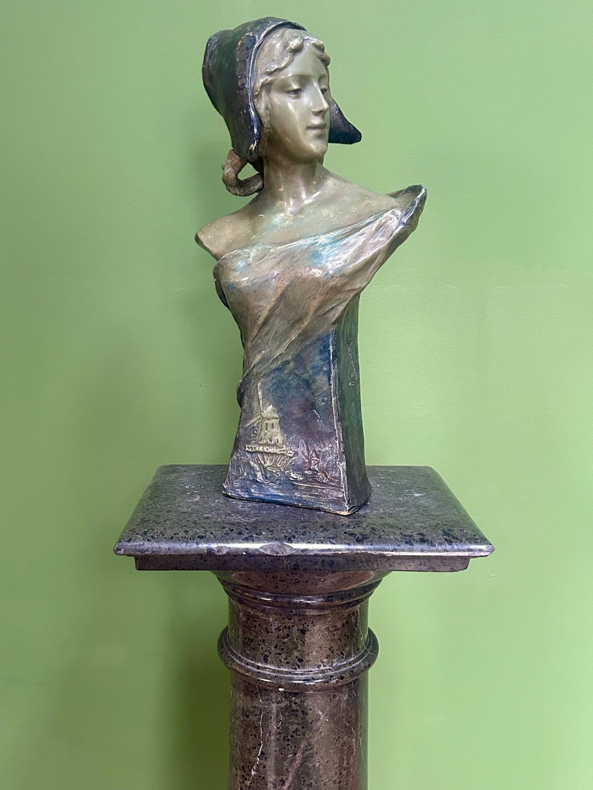 Antique Art Nouveau Goldscheider Polychrome Terracotta Bust Of A Dutch Maiden C.1900 photo Art