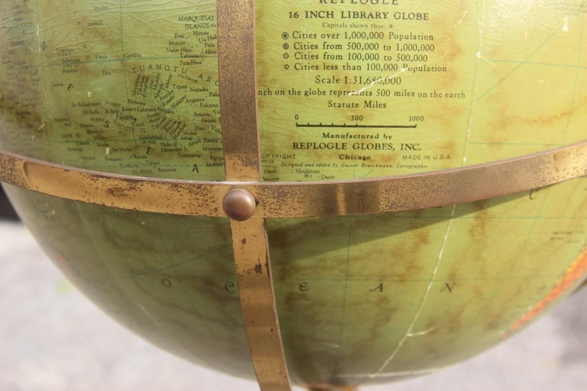 Chicago Midcentury Papier Mâché Globe Brass Metal Black Made In USA, 1950s photo vinterior