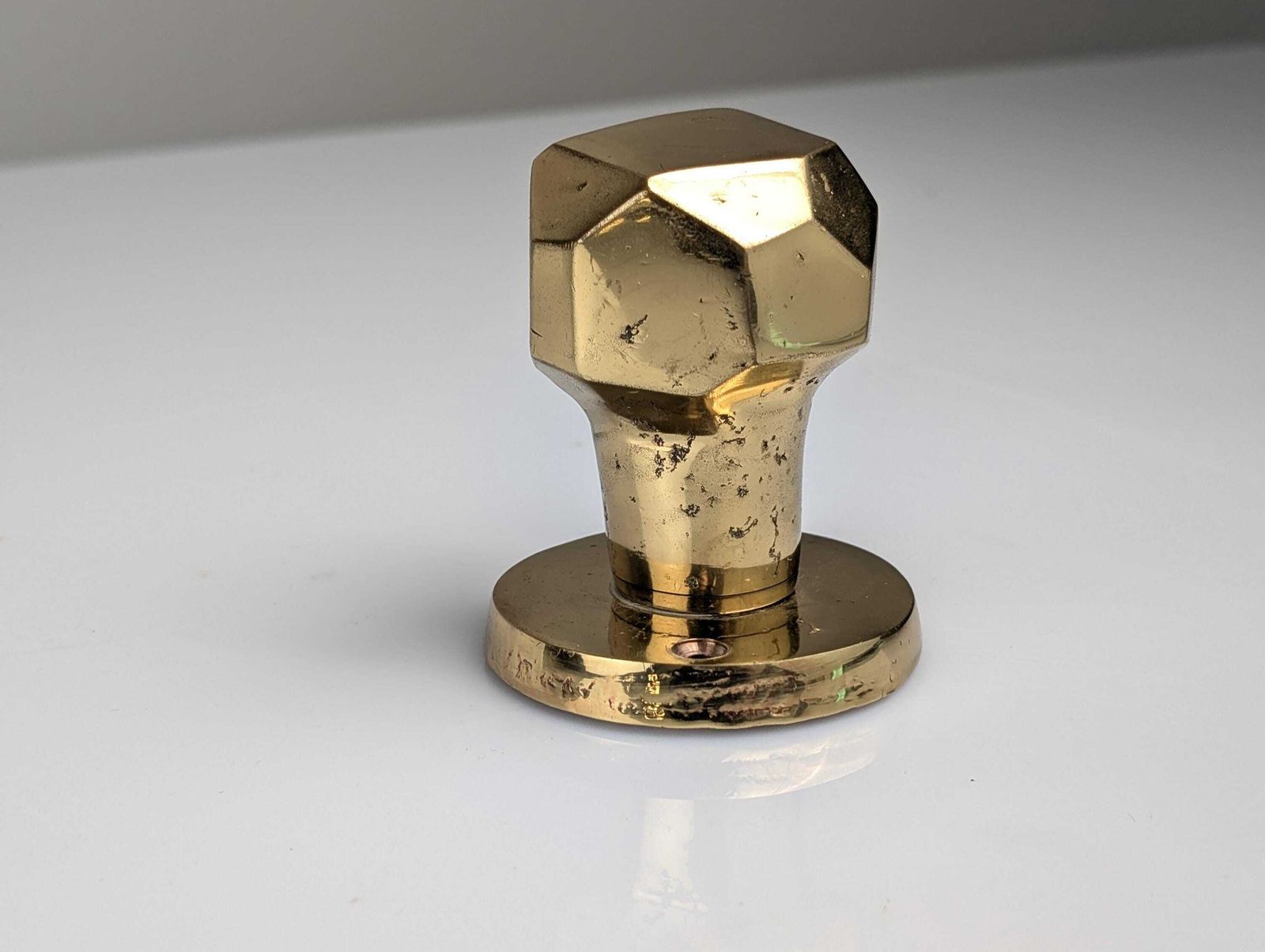 Pair Of Brutalist Sculptural Turn Knobs In Bronze 1970s photo vintage