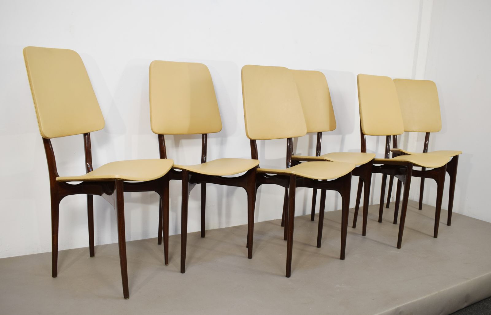 photo furniture Set Di 6 Sedie, Italia, Anni '50.
