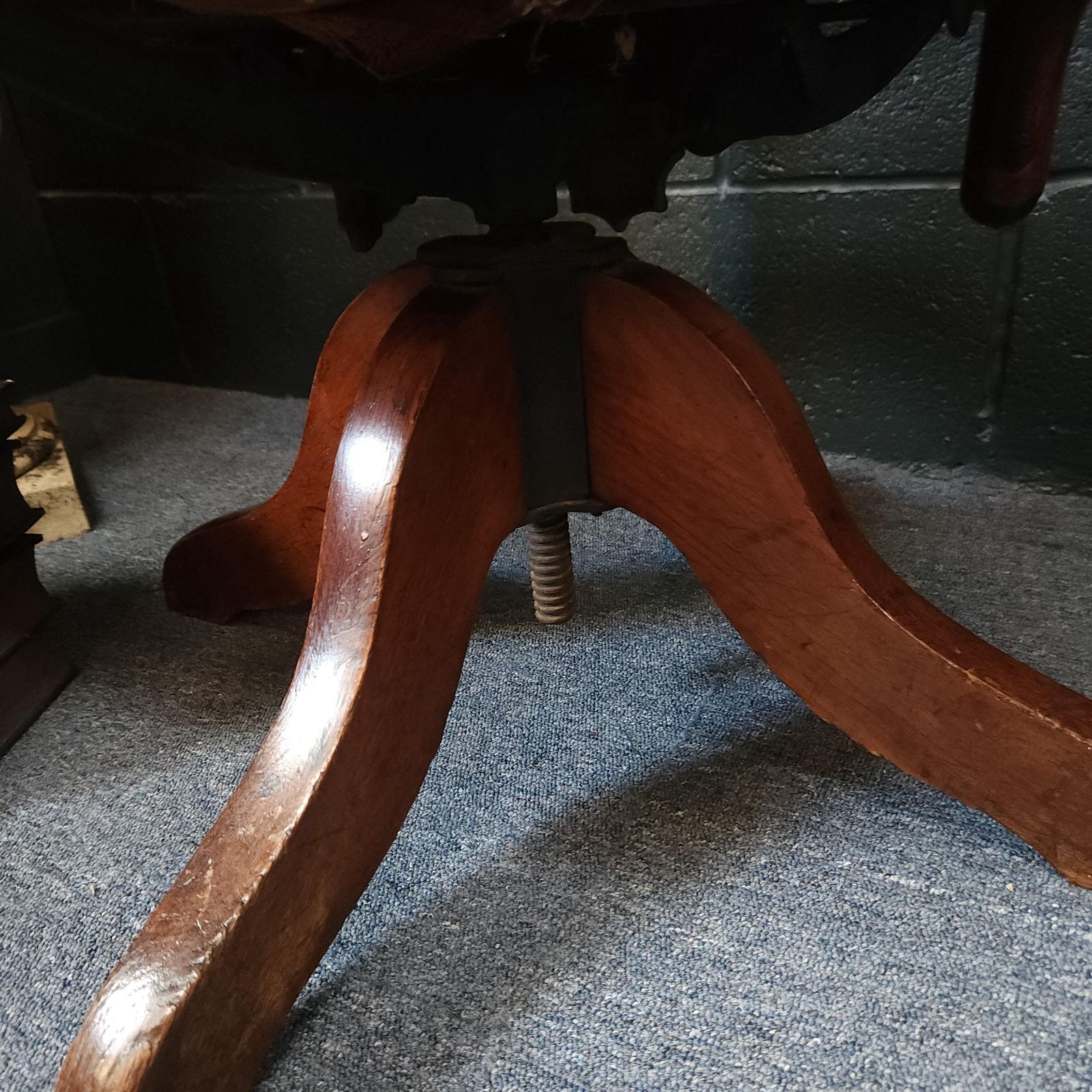 photo furniture Edwardian Oak Swivel Desk Chair