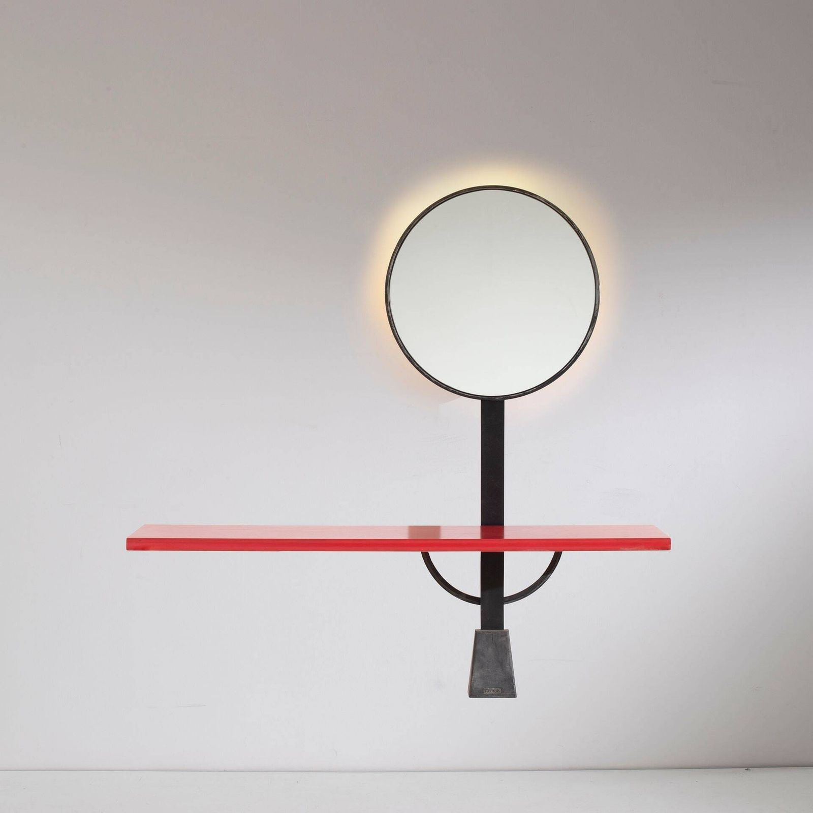 Very Rare Memphis Group Red Console With The Mirror, Model "Solemio" Designed By Giotto Stoppino For Acerbis // Made In Italy In 1980s