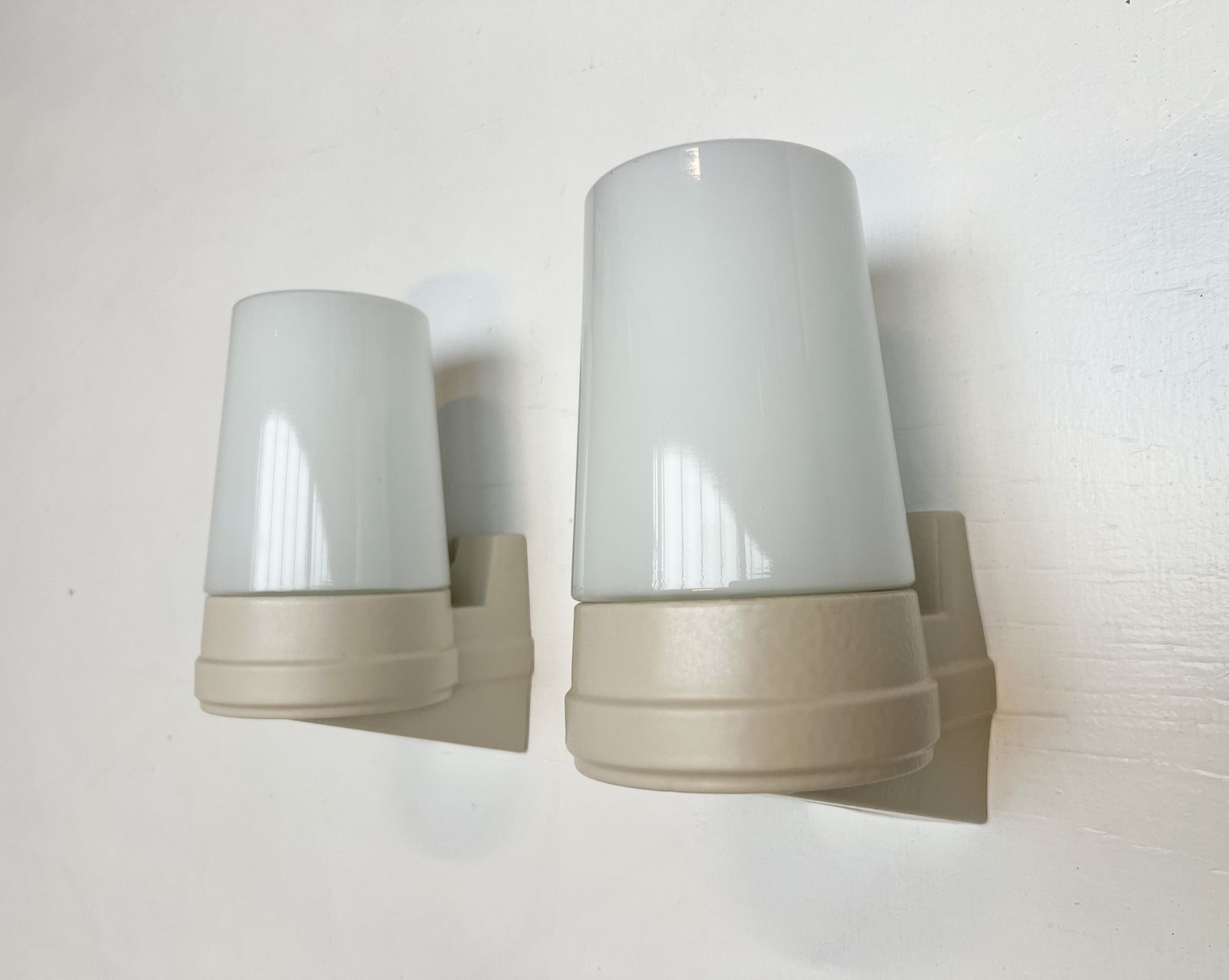 Set Of Glass Wall Lamps By Sigvard Bernadotte For Ifö, 1960’s photo vinterior