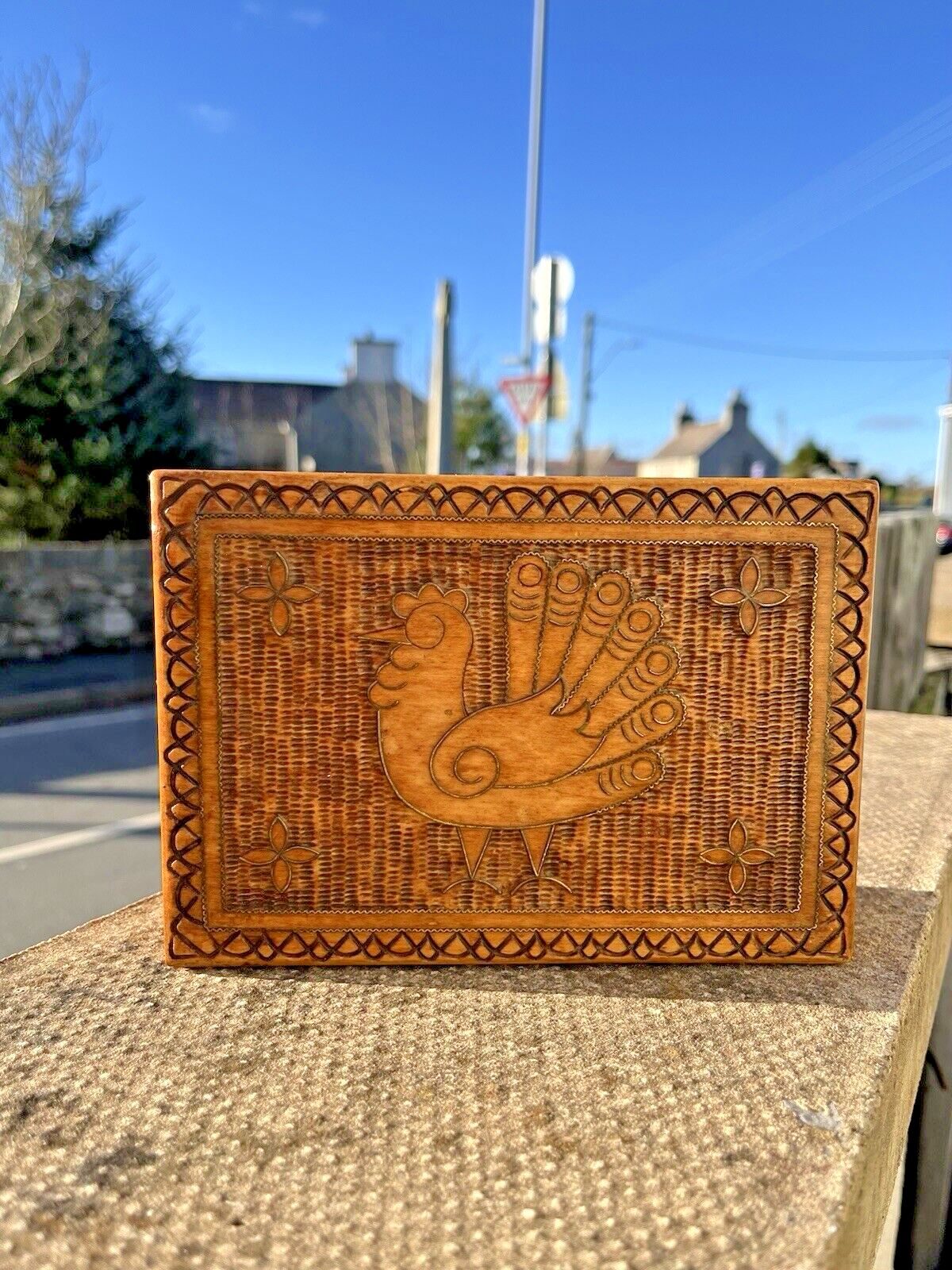 85.0 Antique Hand Carved Wooden Chicken Rooster Hen Brass Inlaid Folk Art Box Scandi photo