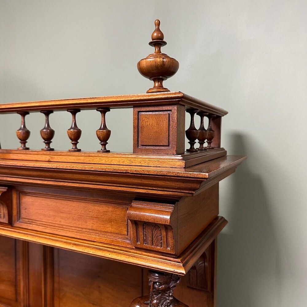photo furniture Rare 19th Century Superb Quality Antique French Dresser