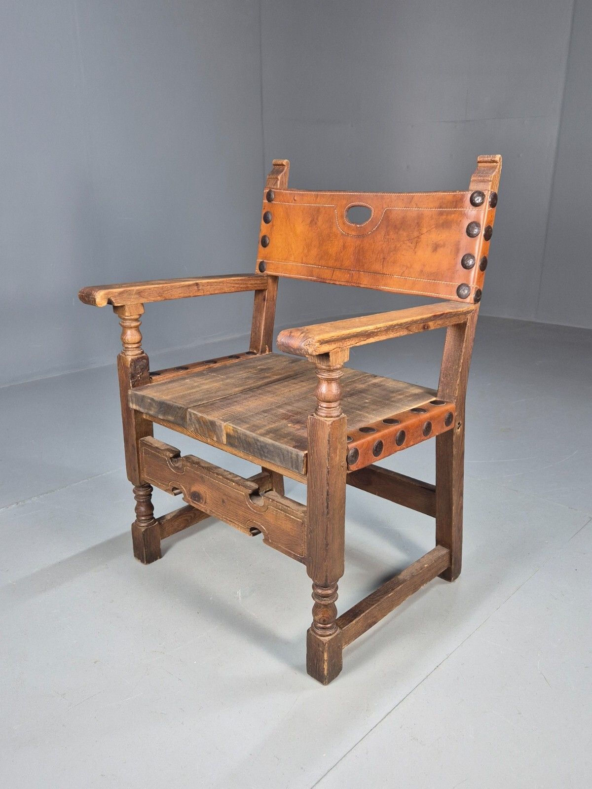 Vintage Lounge Chair Leather Carved Wood Spanish Style Antique Eb8175 Vcar