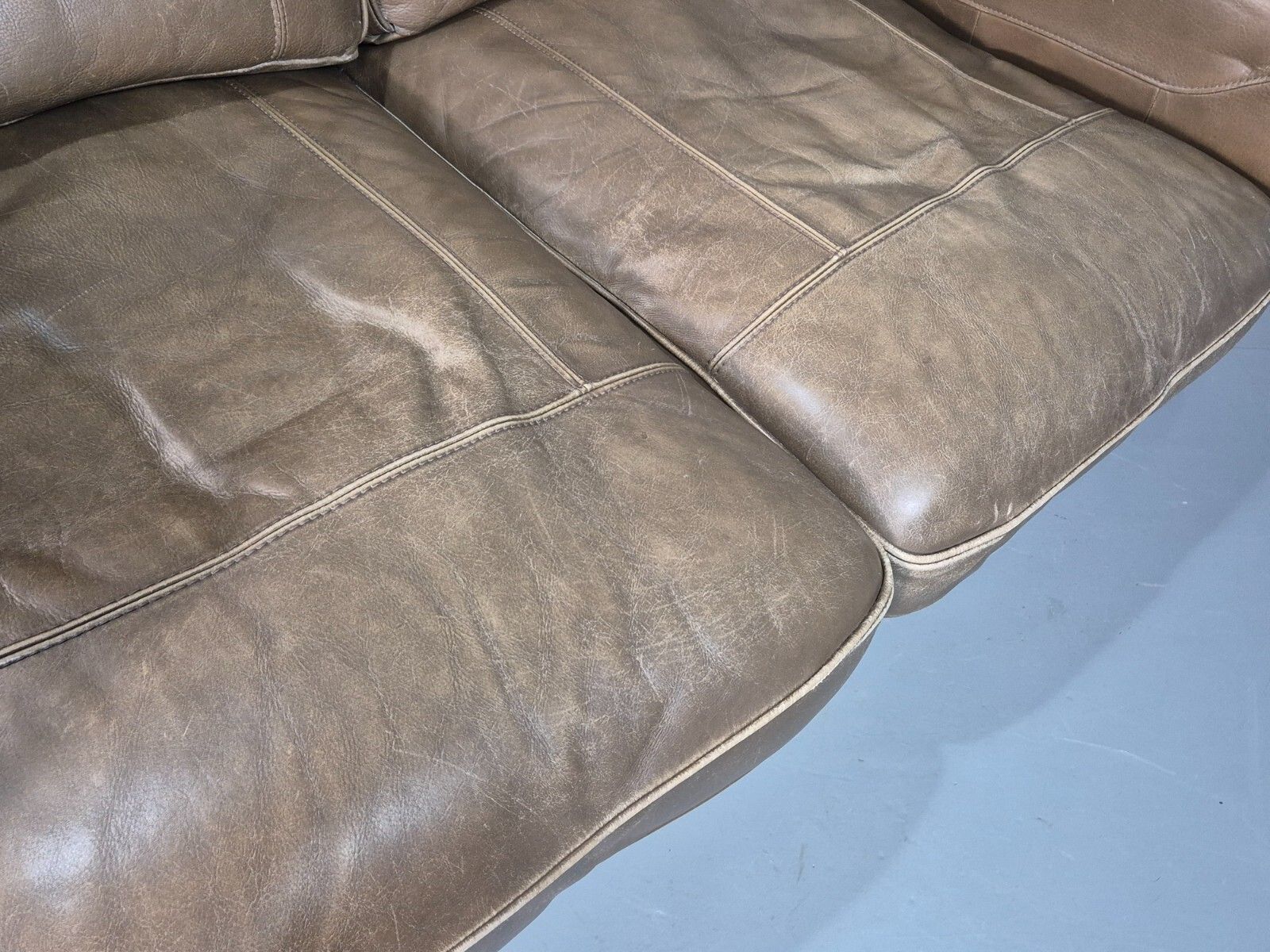 Furniture Vintage 2 Seat Sofa Taupe Leather Italian Modern Style Eb8163 M2ss photo