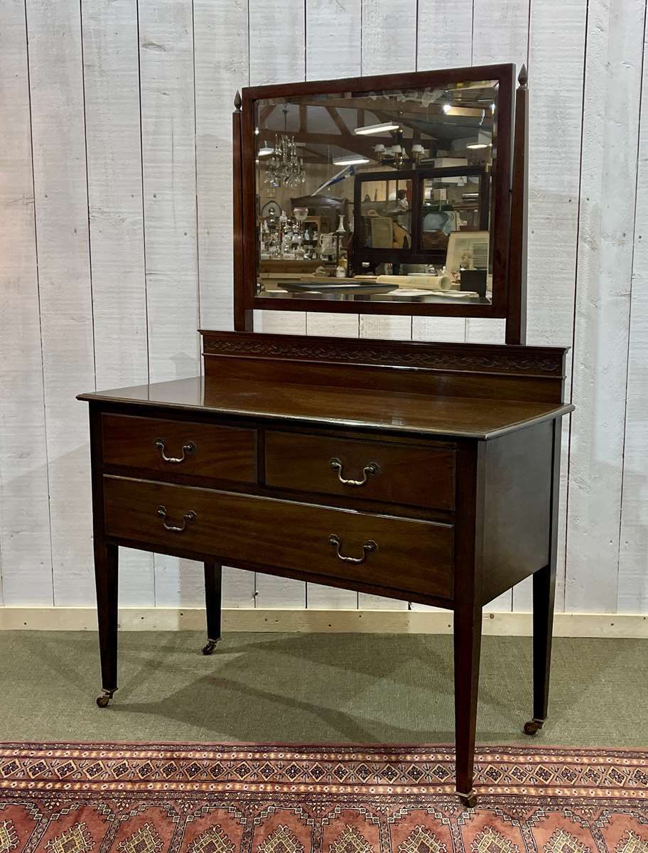 photo vinterior English Mahogany Dressing Table Early 20th Century