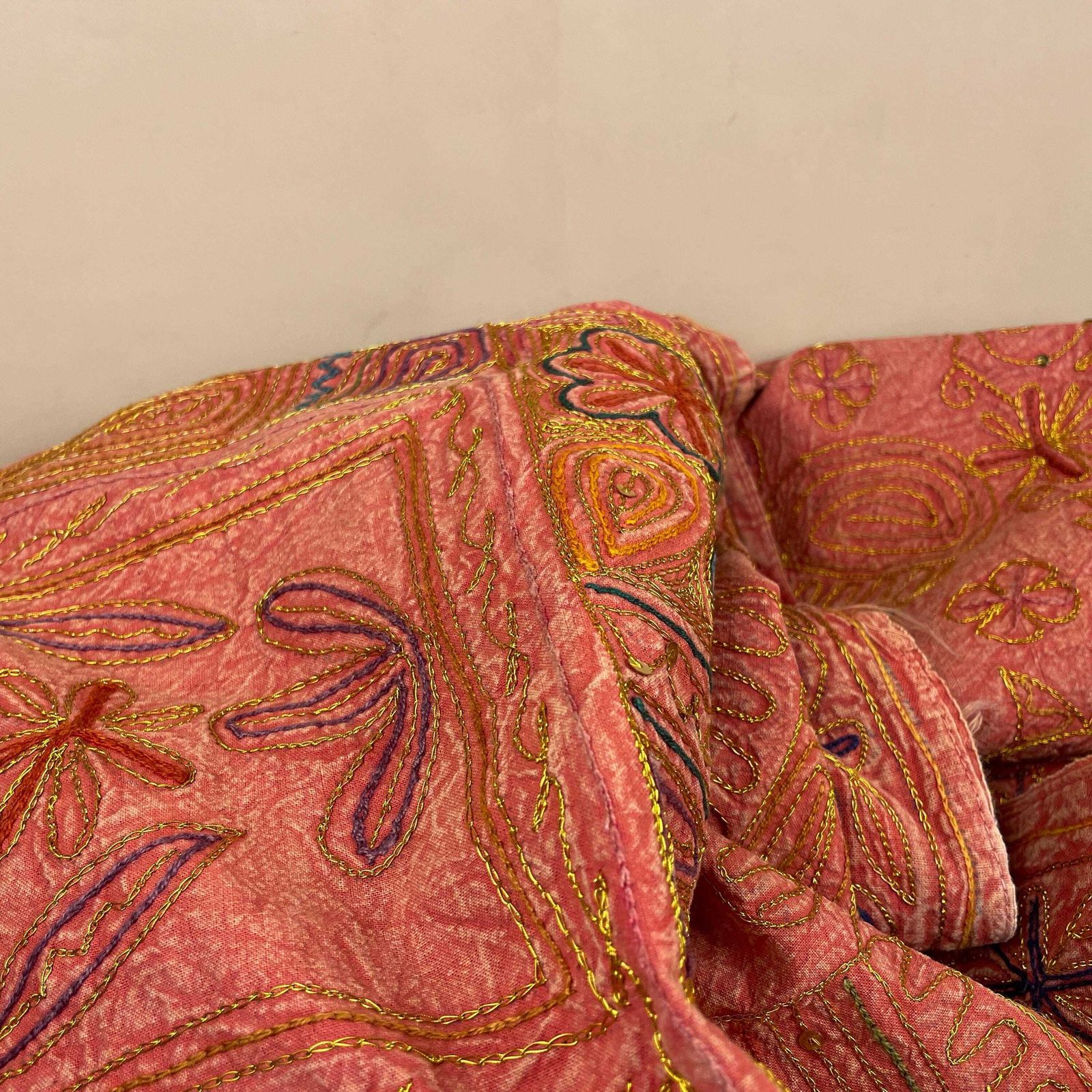 photo furniture Antique Indian Asian Fabric Throw Blanket Hand Sewn Embroidered Pattern Cover Handmade Tapestry Bedding 217x144cm Quilt Orange Fabric