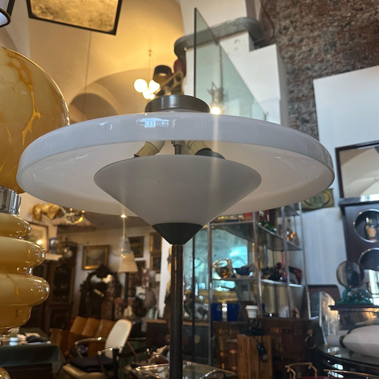 photo vinterior 1950 Oscar Torlasco Style Mid Century Modern Brass And Glass Italian Table Lamp