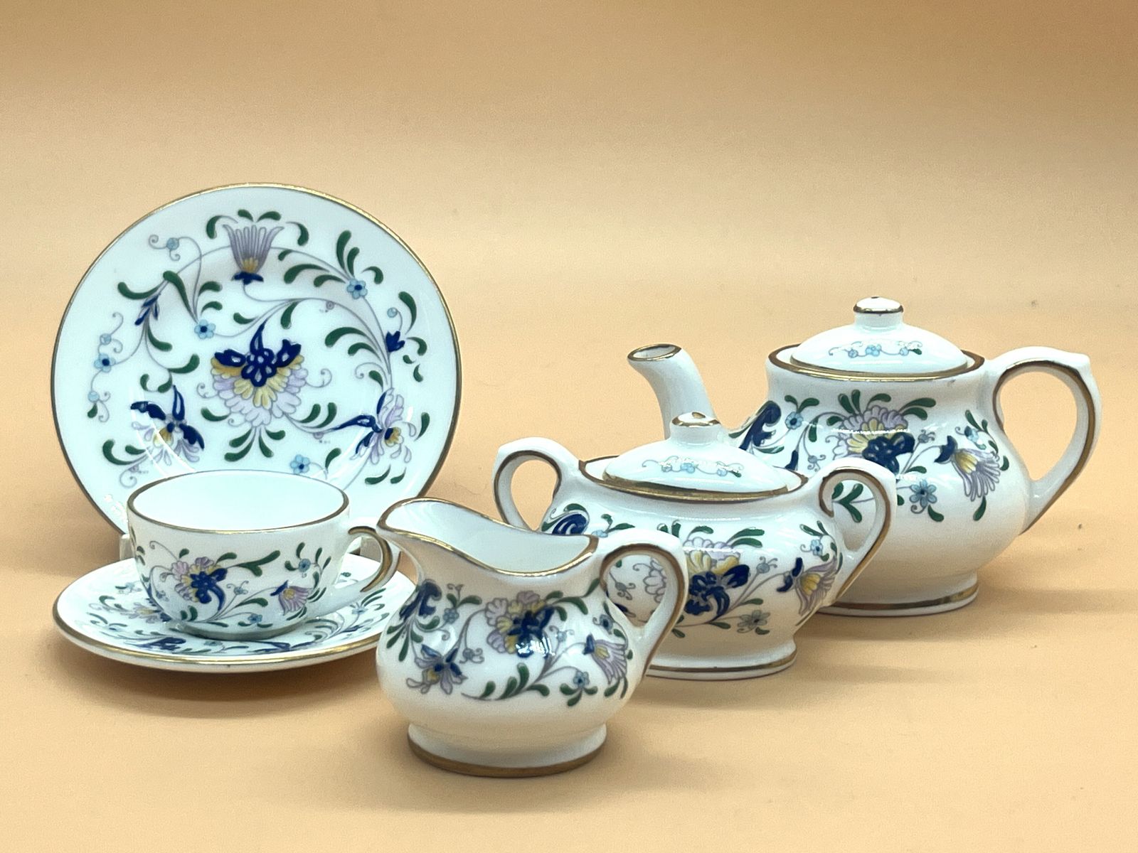 Coalport China Pageant Miniature Displaytea Set. Teapot, Creamer, Sugar, Cup, Saucer And Side Plate Trio.