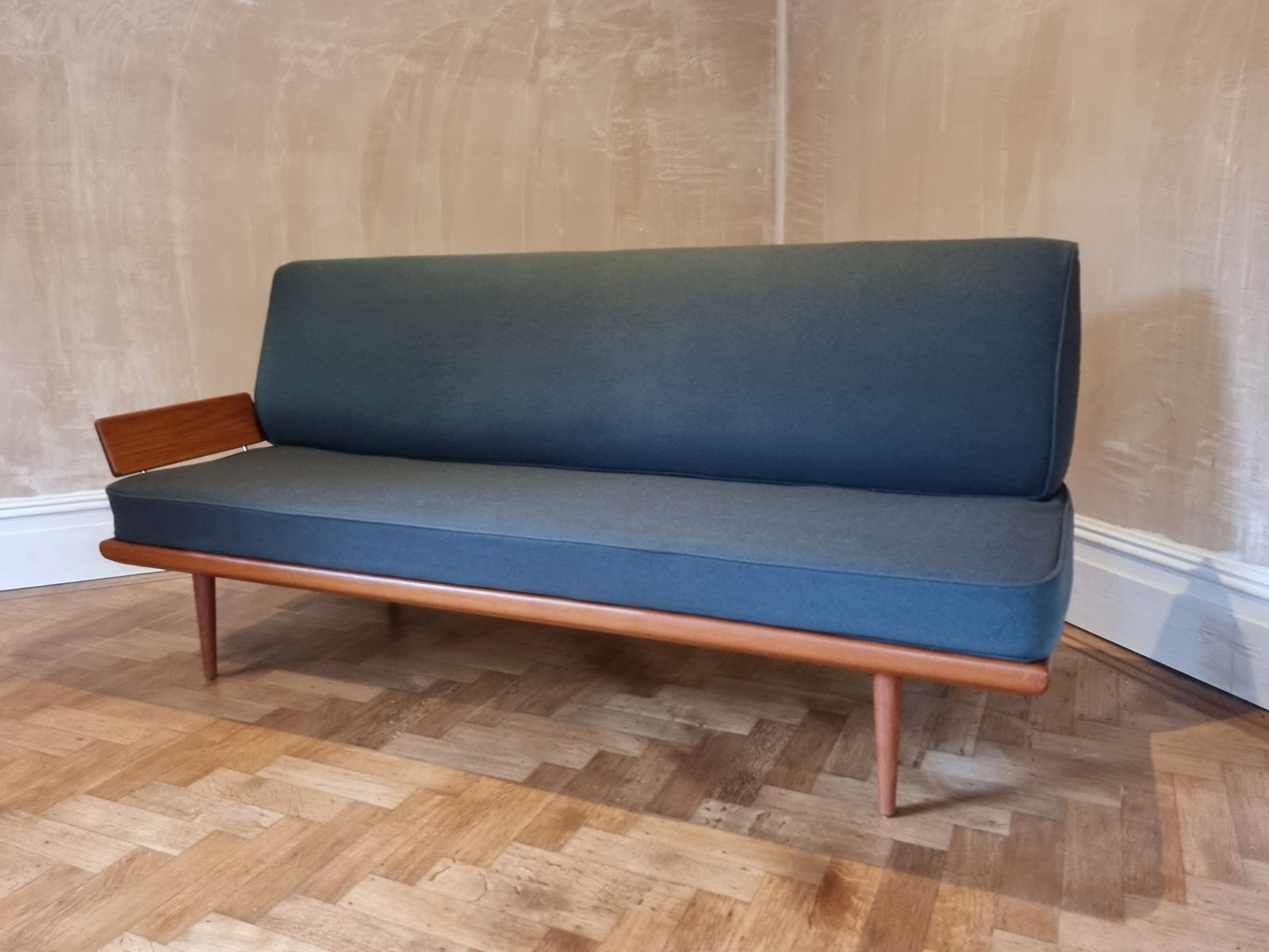 'Minerva' Daybed By Peter Hvidt & Orla Molgaard Nielsen