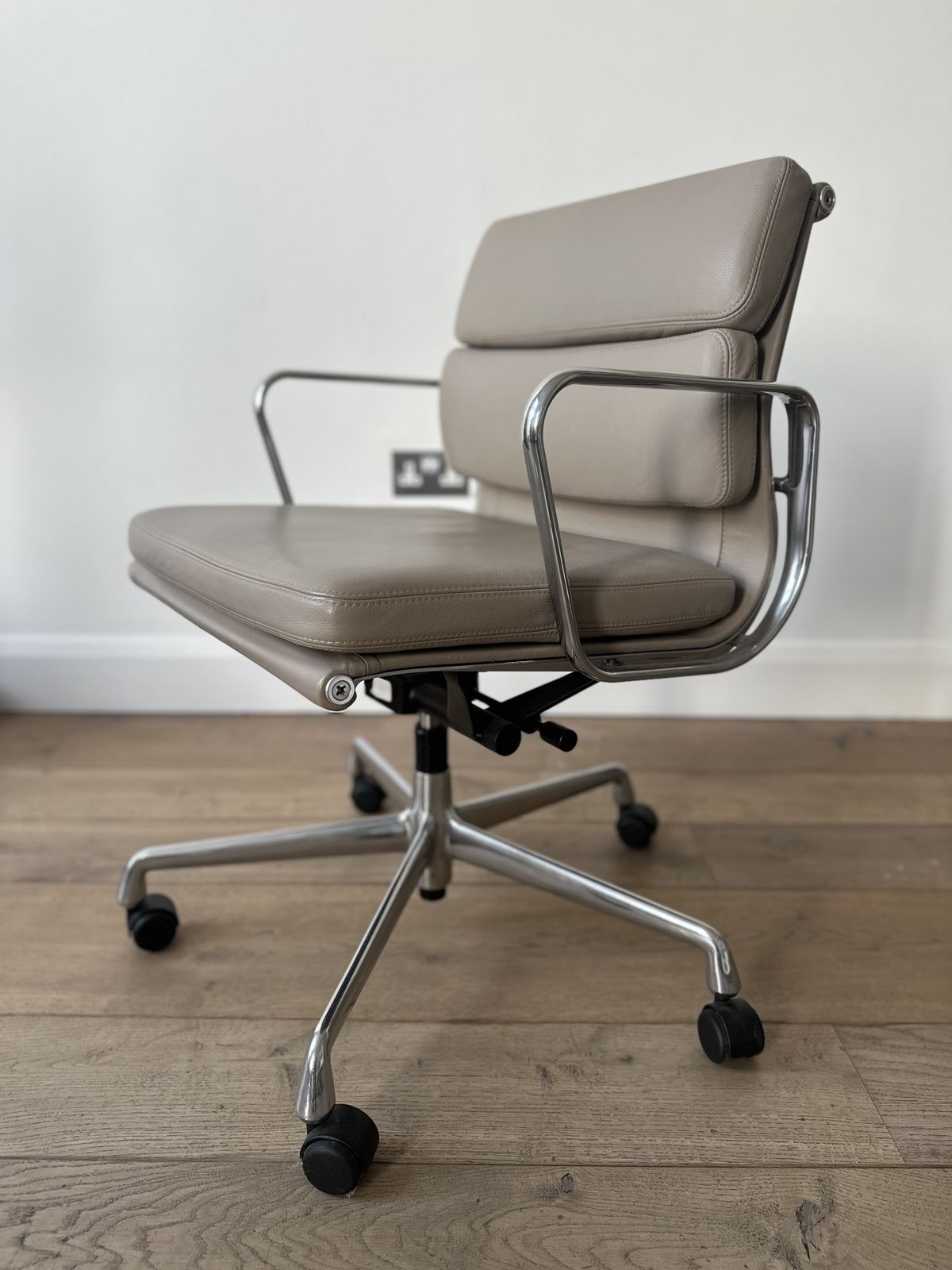 New! Herman Miller Eames “Soft Pad” Chair With Castors In Greige Grained Leather photo furniture