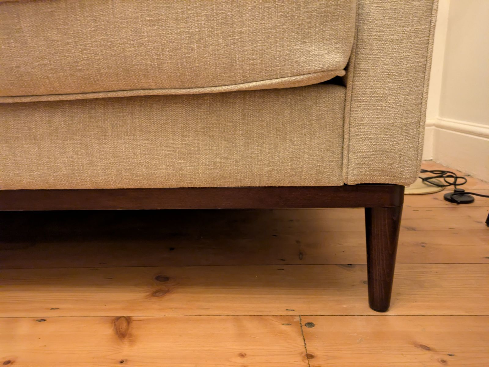 Swyft 3 Seat Sofa And Footstool photo 800.0