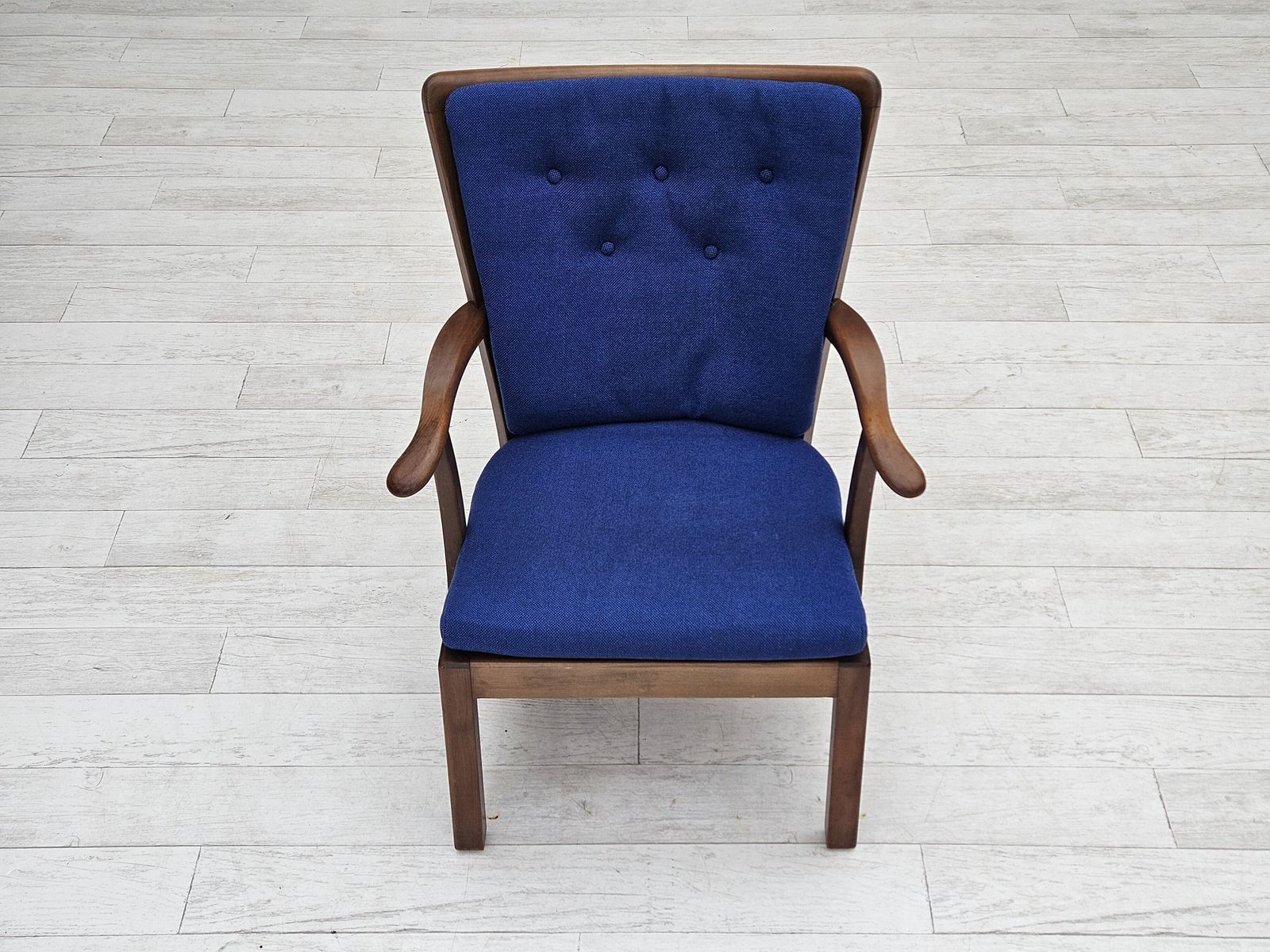 photo furniture 1960s, Danish Easy Armchair By Fritz Hansen, Wool Fabric, Beech Wood.