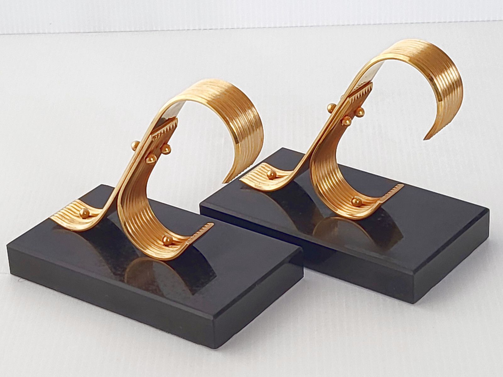 photo vinterior Vintage 1960 Gold Starry Marble & Brass Golden 60s Retro Pair Of Bookholds