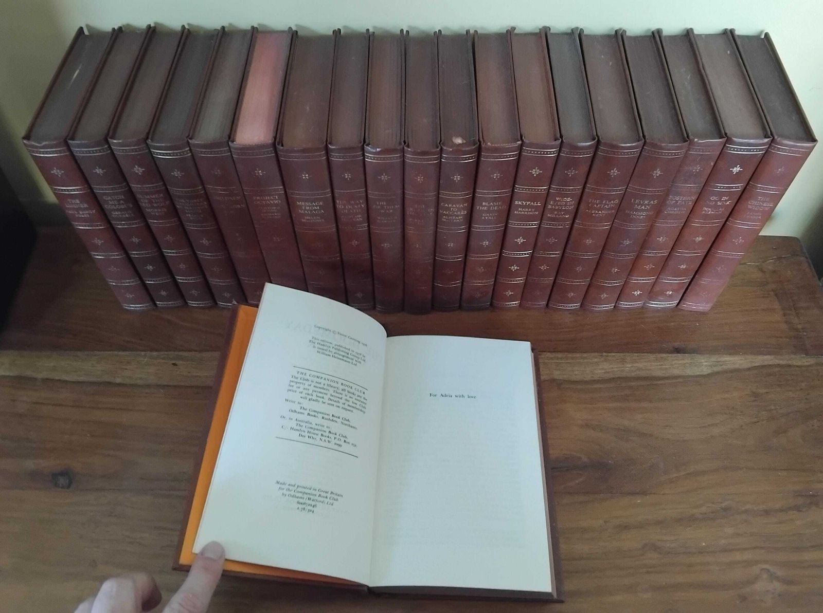 A Wonderful Decorative Collection Of 20 Novels With Beautiful Rich Brown Gilded Covers, Companion Book Club, 1970's photo 106.0
