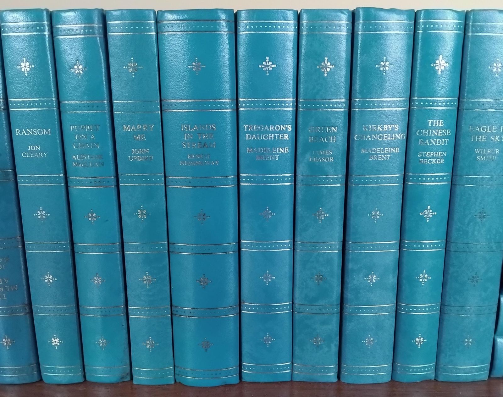 A Wonderful Decorative Collection Of 16 Novels With Beautiful Turquoise Gilded Covers, Companion Book Club, 1970's photo vintage