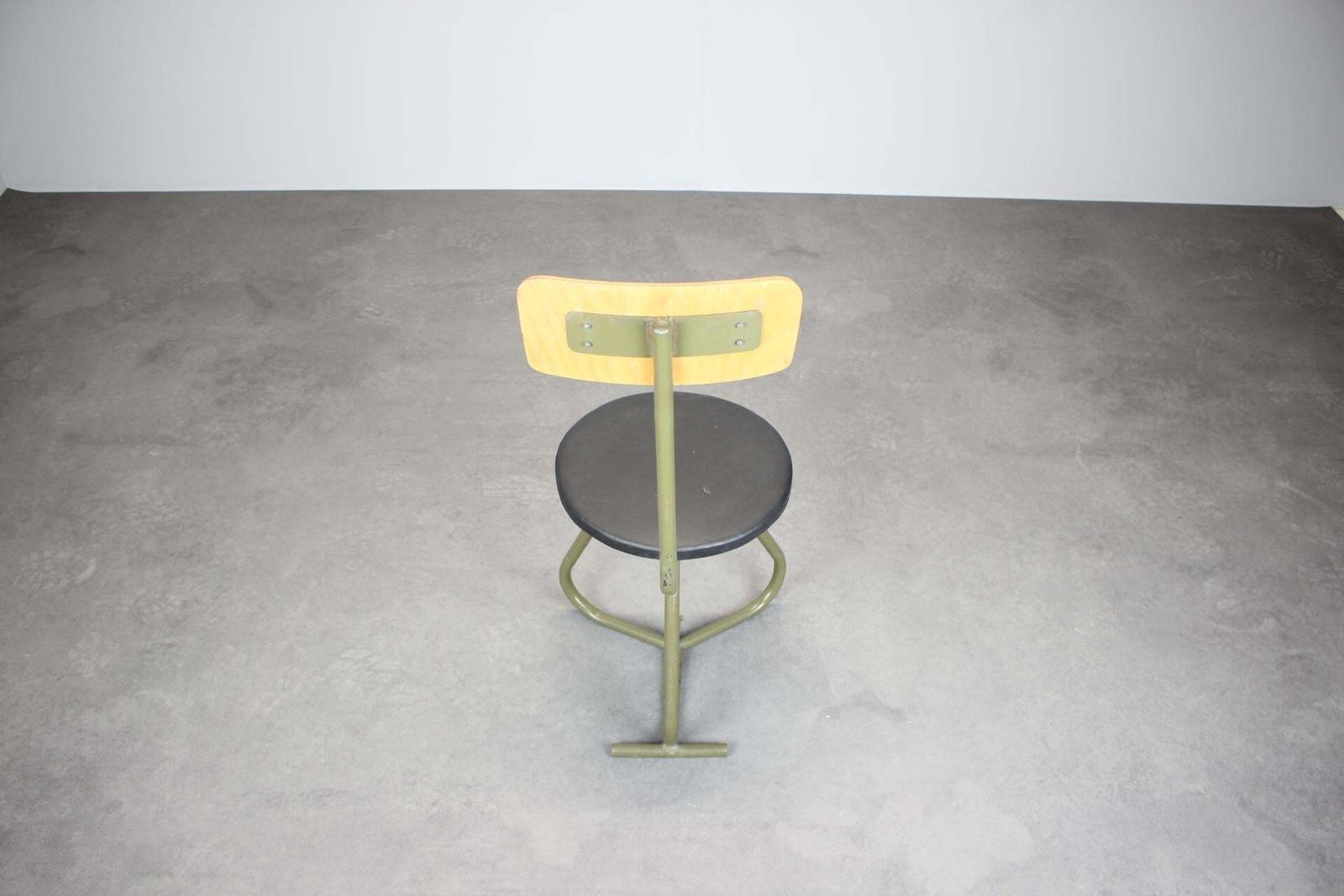 Industrial Workshop Chair, 1950 photo Furniture