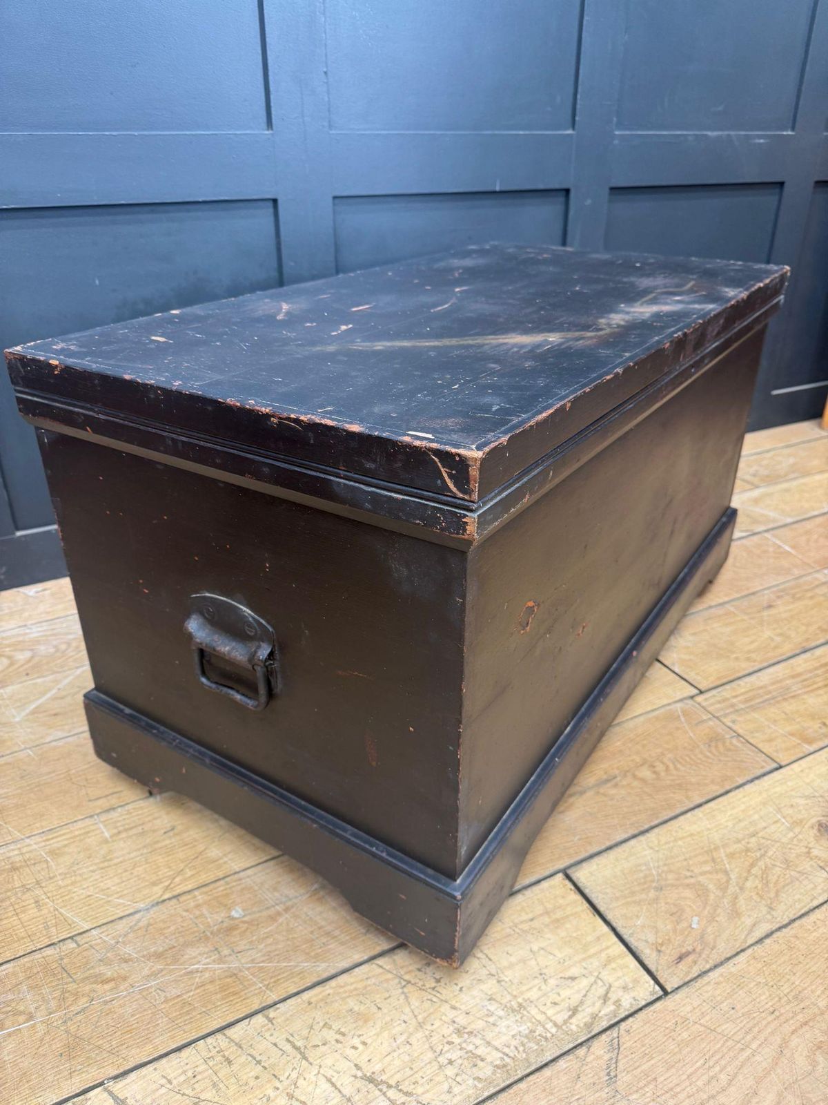 Antique Pine Trunk / Black Chest / Old Pine / Blanket Box / Coffee Table photo 299.0