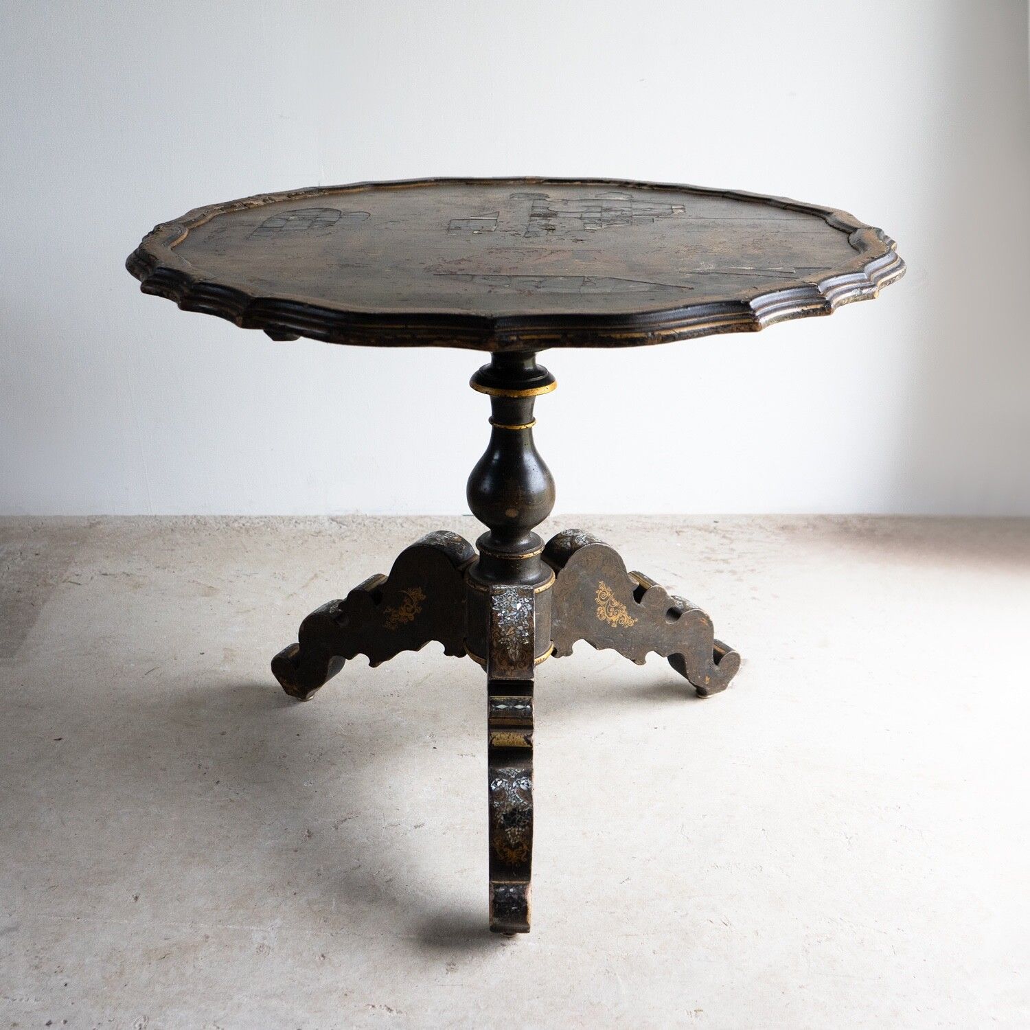 photo furniture Antique French Napoleon III Lacquered Pedestal Table, Inlaid Hand Painted 19th C