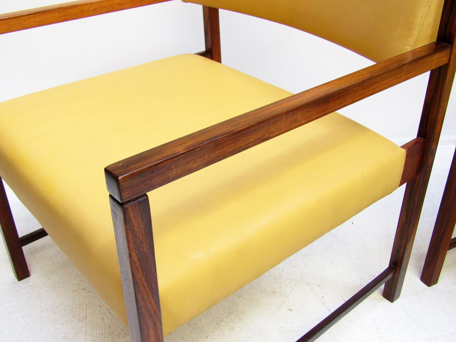 Two 1960s Brazilian "Poltrona Del Rey" Lounge Chairs In Jacaranda By Jorge Zalszupin photo Furniture
