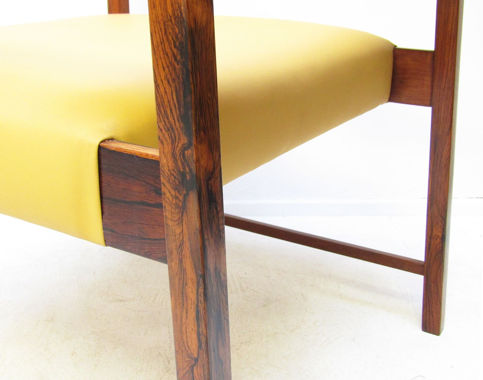 Two 1960s Brazilian "Poltrona Del Rey" Lounge Chairs In Jacaranda By Jorge Zalszupin photo furniture