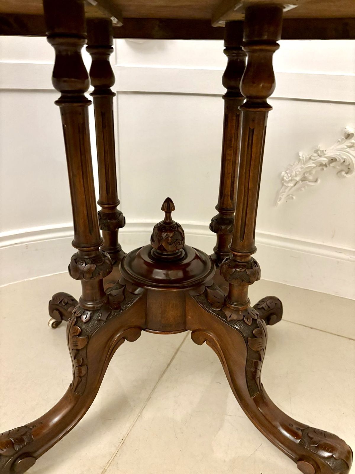 Antique 19th Century Quality Burr Walnut Inlaid Oval Side Table photo 1575.0