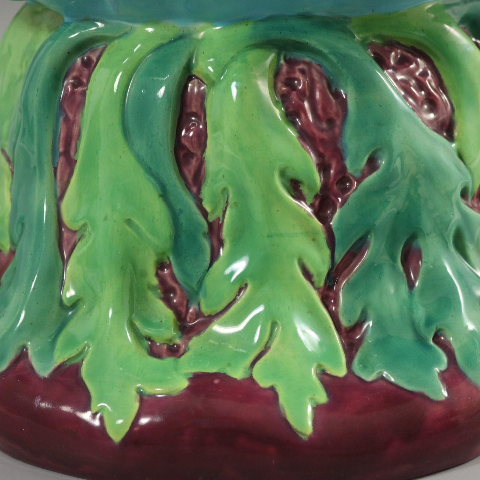 photo furniture Minton Majolica Nautilus Shell bloempot