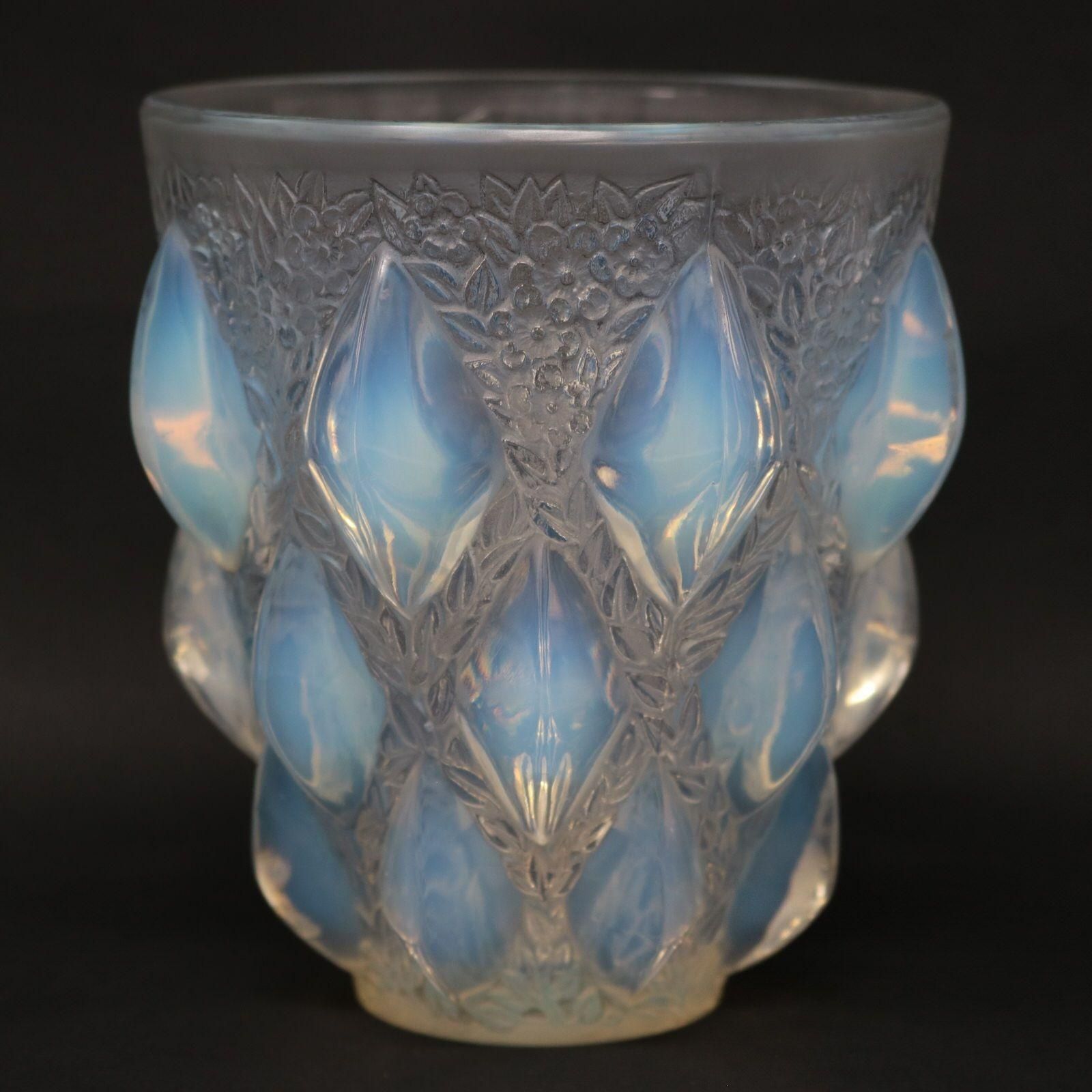Rene Lalique Opalescent Glass 'Rampillon' Vase photo furniture